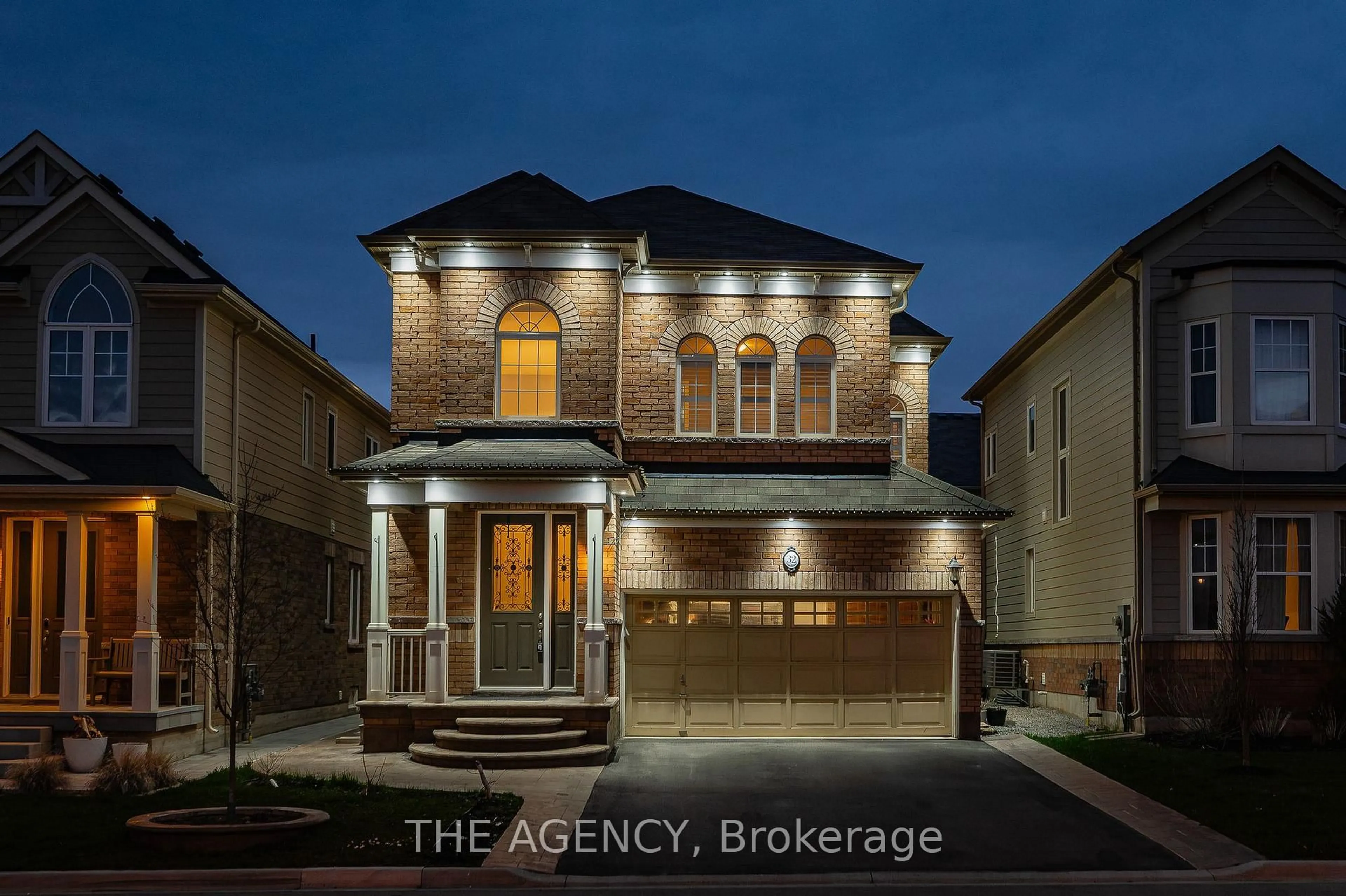 Home with brick exterior material, street for 32 Babcock St, Hamilton Ontario L8B 0S5