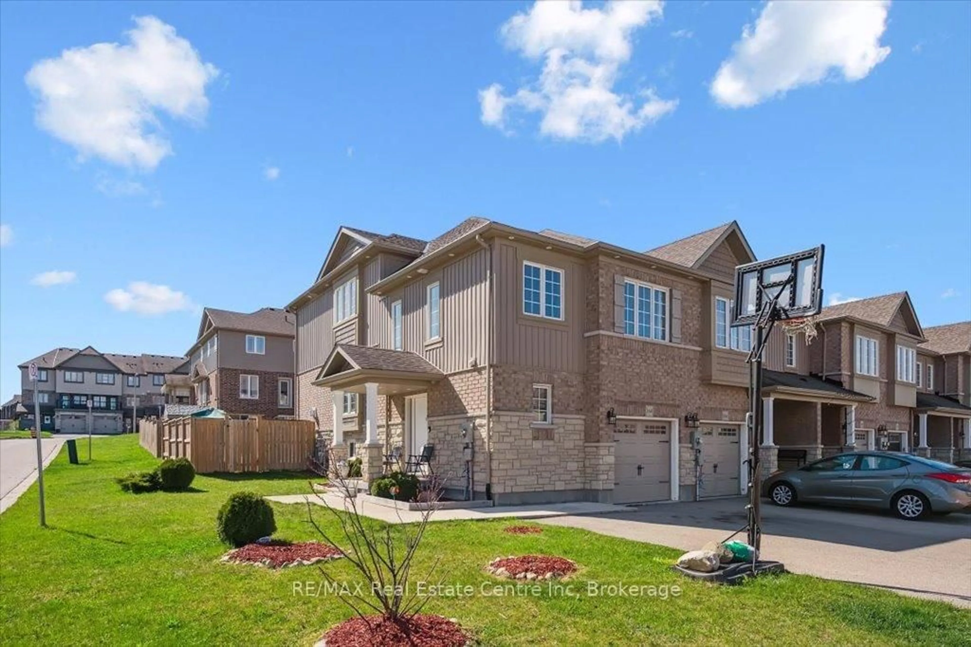 Unknown for 164 Summit Ridge Dr, Guelph Ontario N1E 0M4