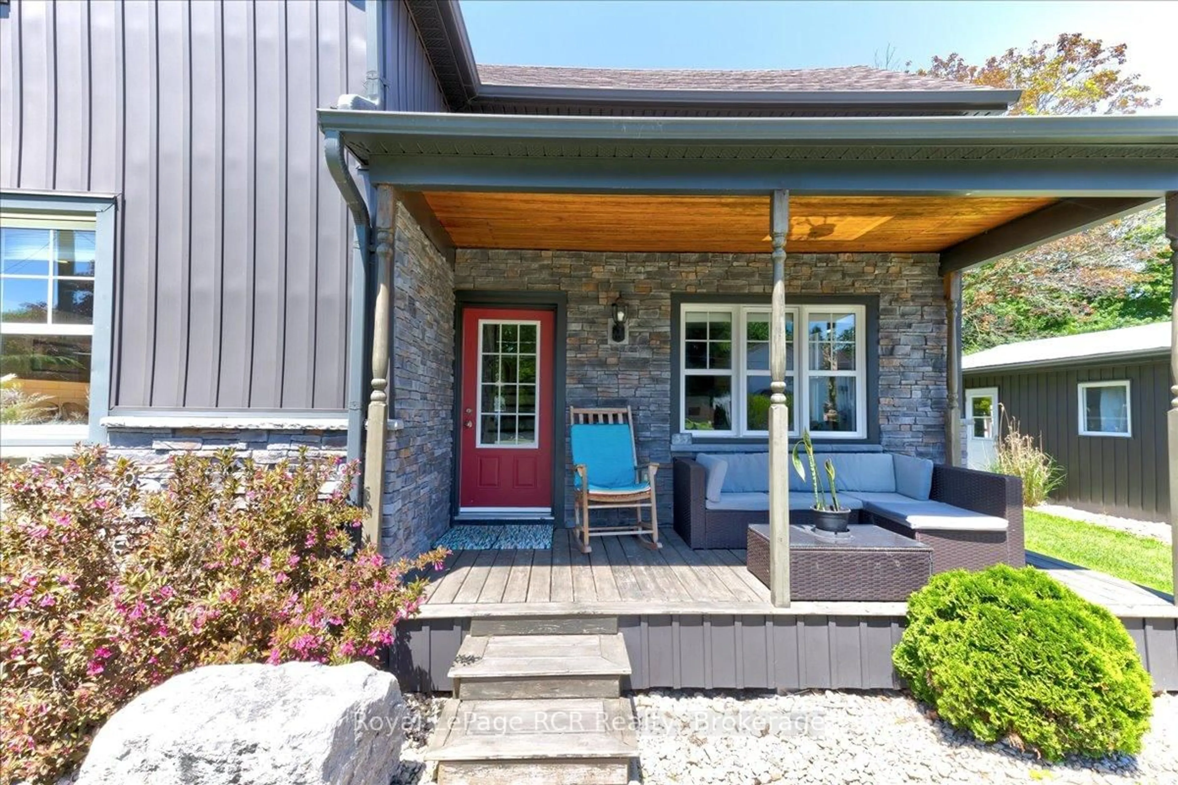 Unknown for 33 Mill St, Minto Ontario N0G 1Z0