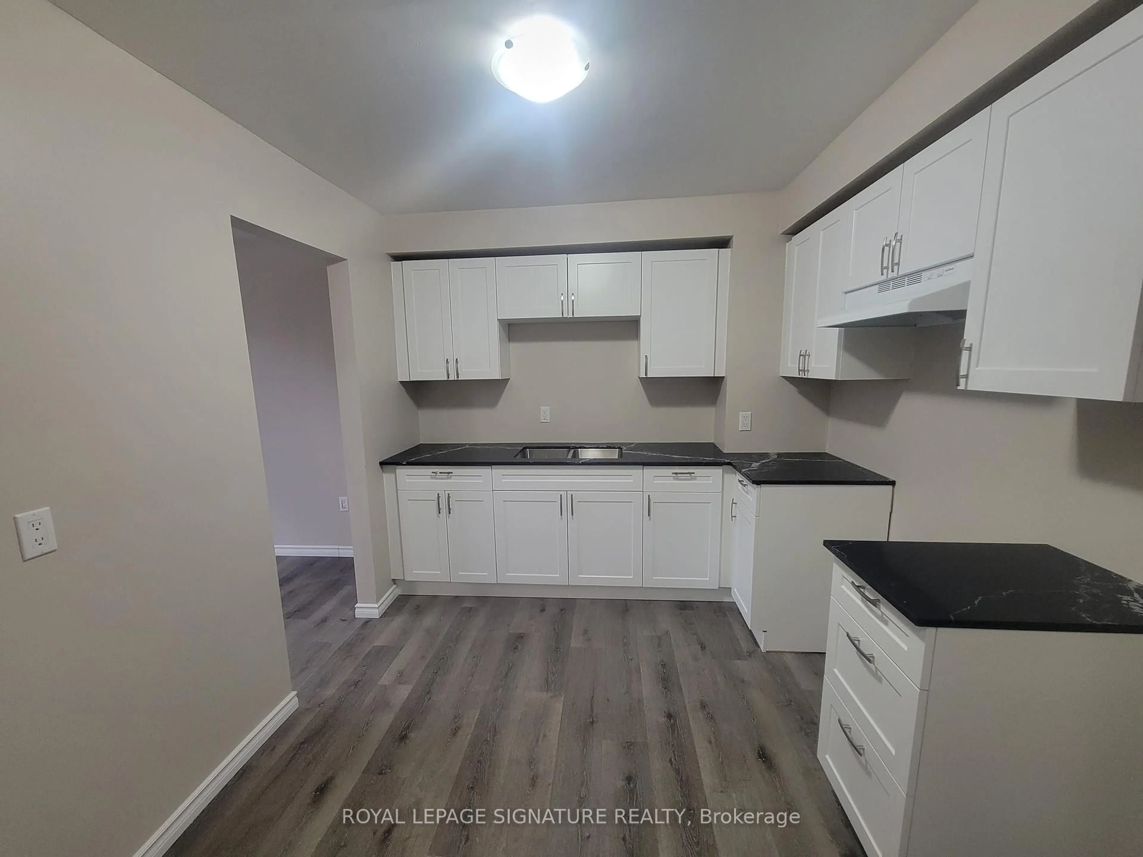 Standard kitchen, unknown for 195 Denistoun St #174, Welland Ontario L3C 5G2