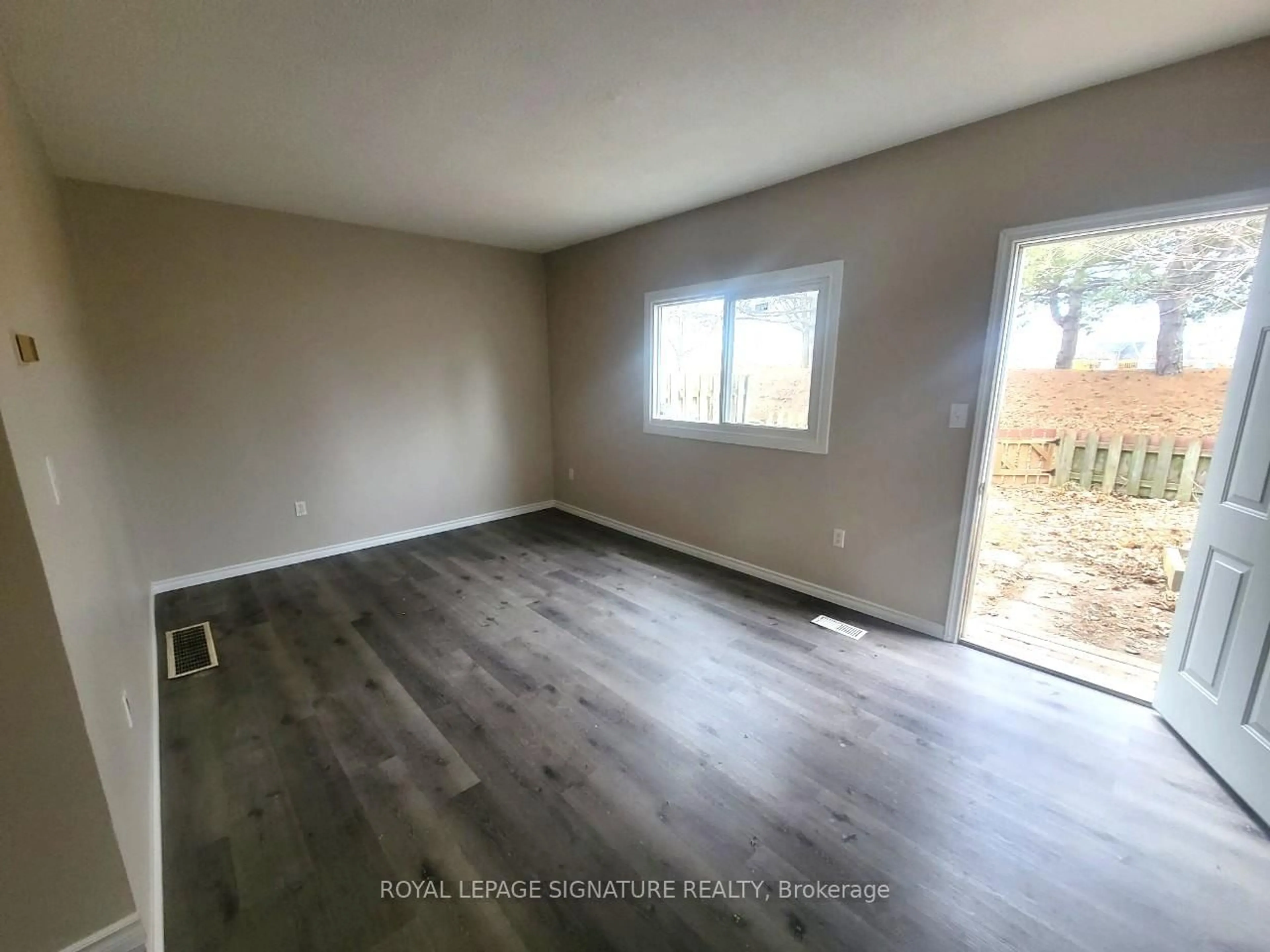 A pic of a room for 195 Denistoun St #174, Welland Ontario L3C 5G2