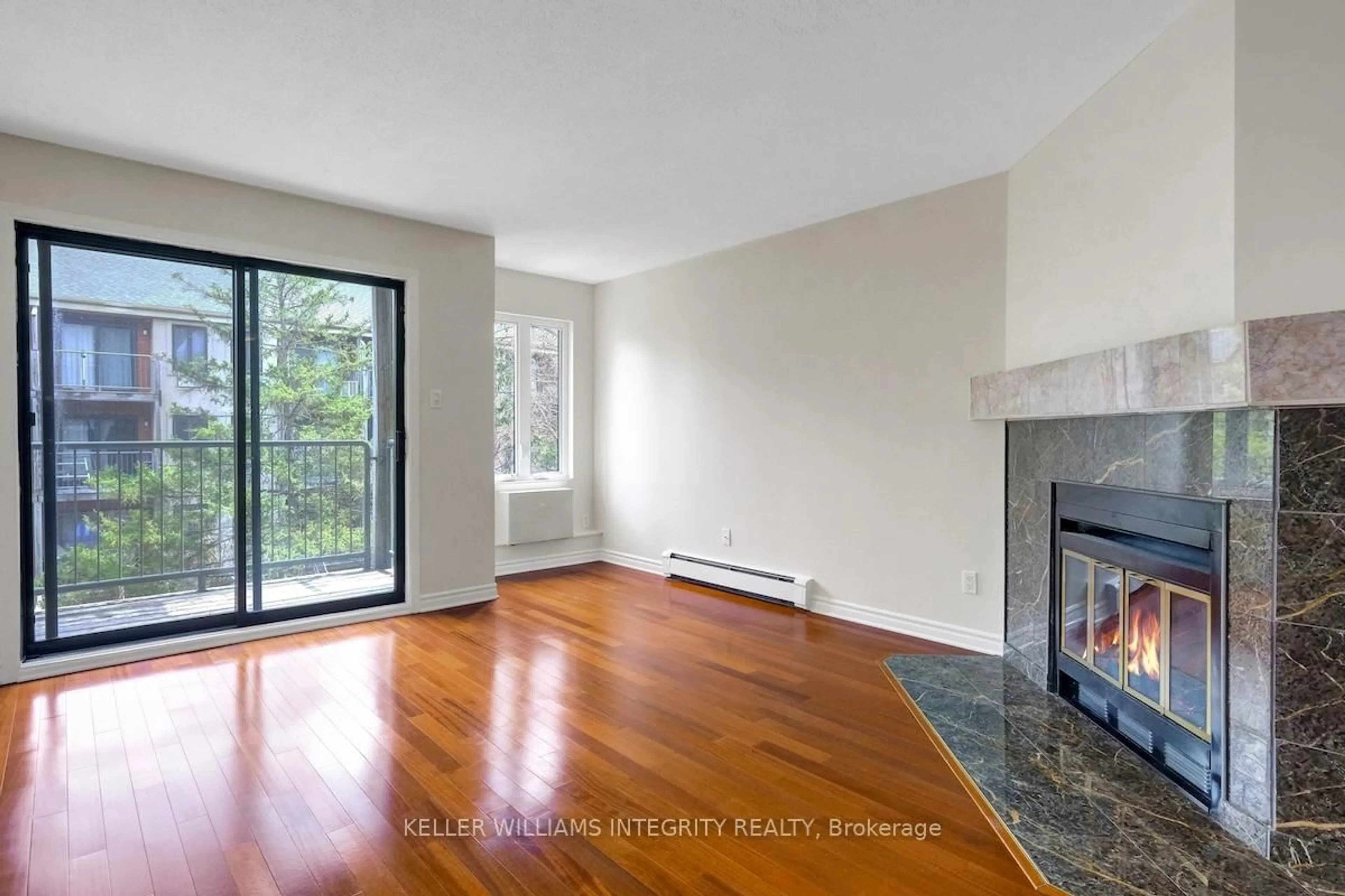 A pic of a room for 201 Alvin Rd, Ottawa Ontario K1K 2T9