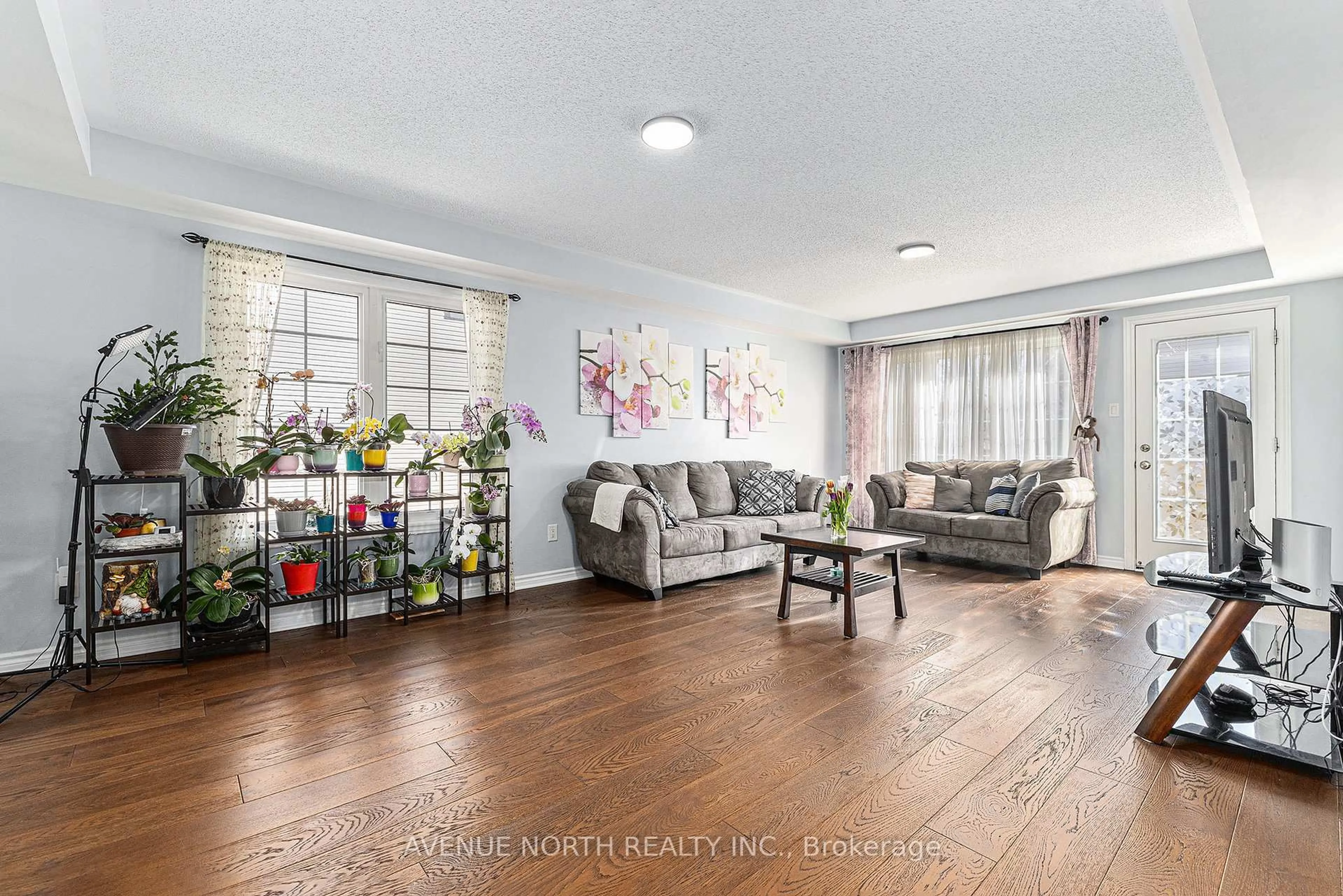 Living room with furniture, unknown for 30 Solaris Dr, Ottawa Ontario K2M 0L6