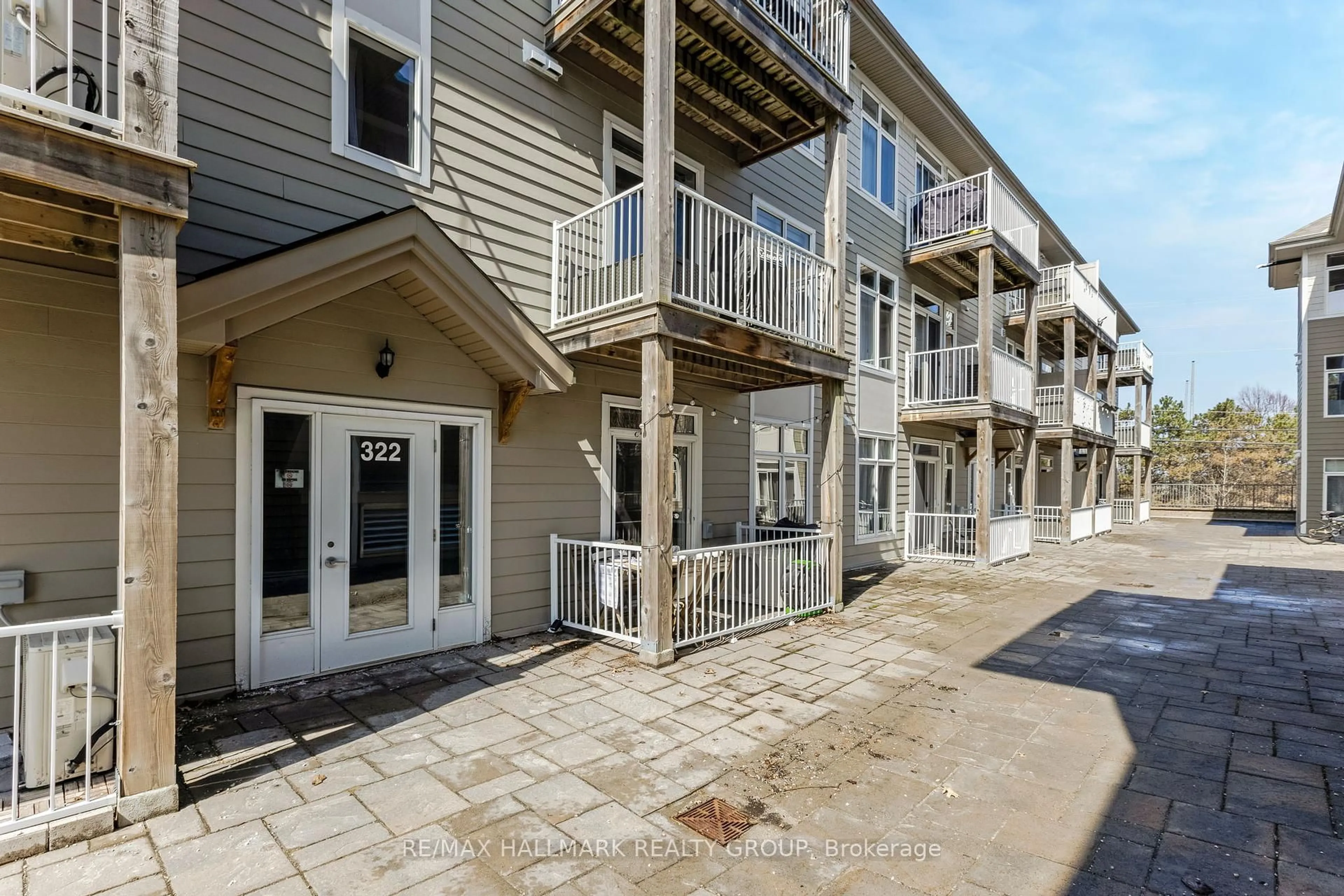 Patio, street for 322 Everest Private #C, Ottawa Ontario K1G 4E3