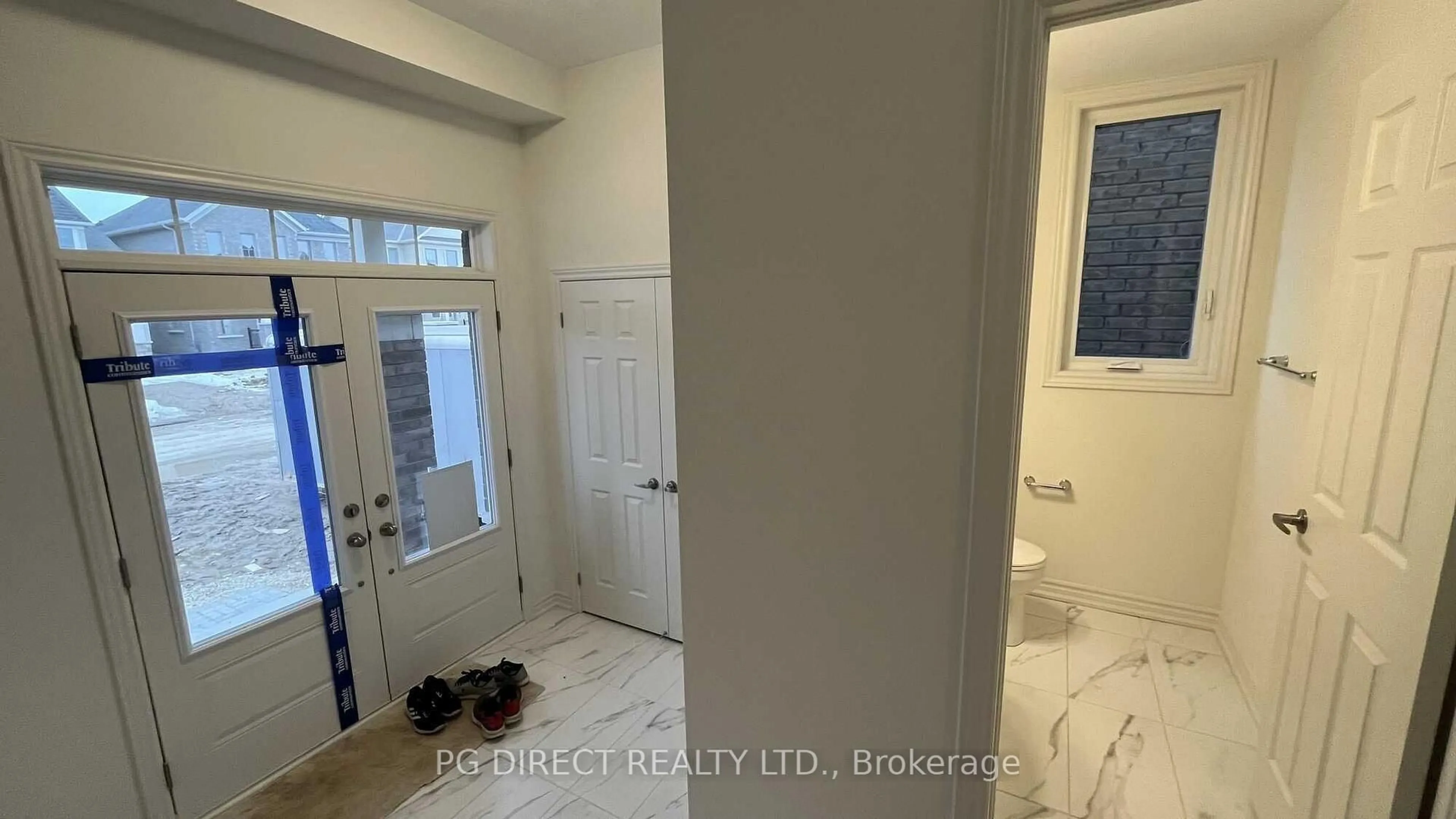 Indoor entryway for 43 Dass Dr, Centre Wellington Ontario N1M 0H9