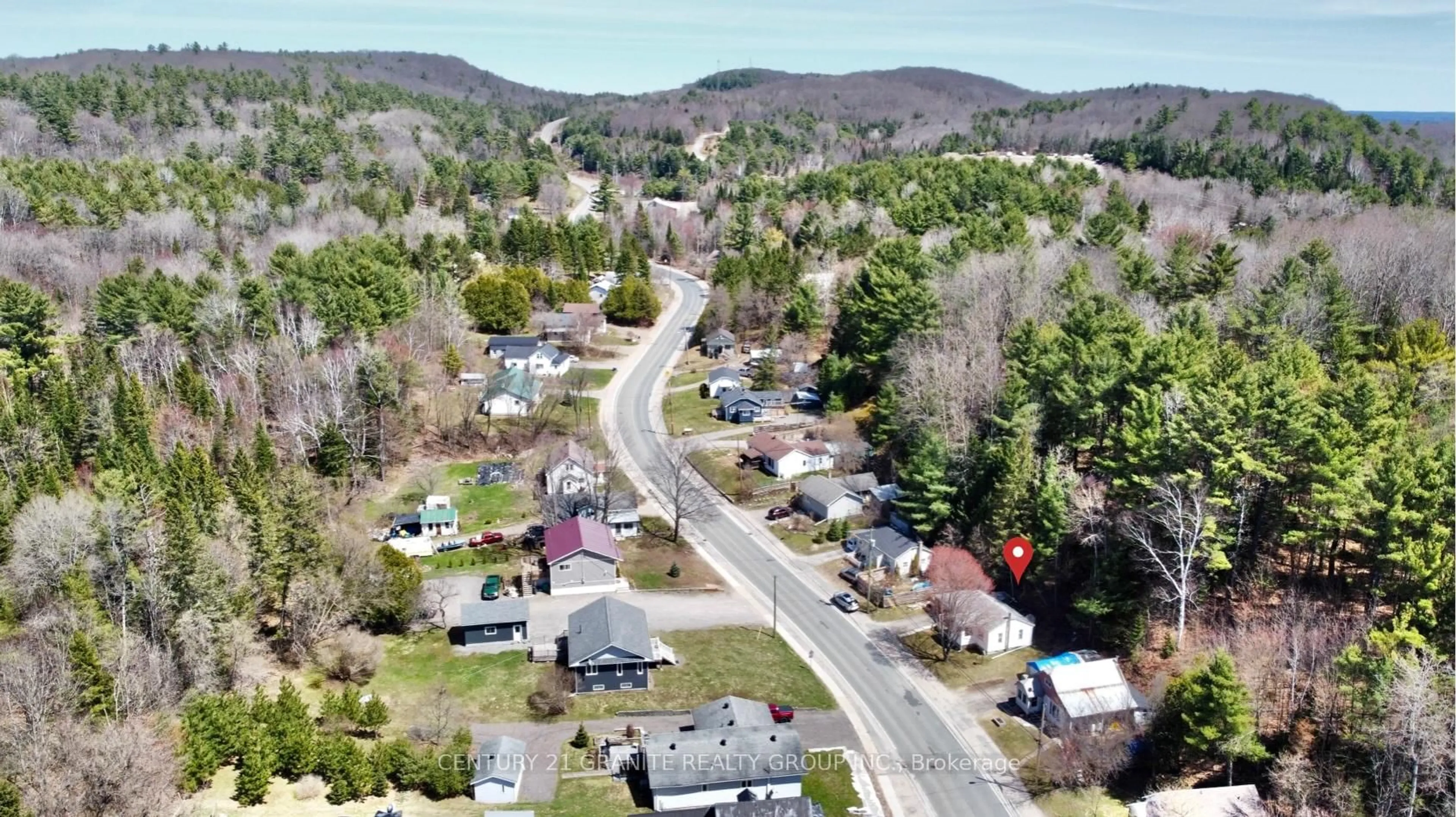 A pic from outside/outdoor area/front of a property/back of a property/a pic from drone, street for 61 Bridge St, Bancroft Ontario K0L 1C0
