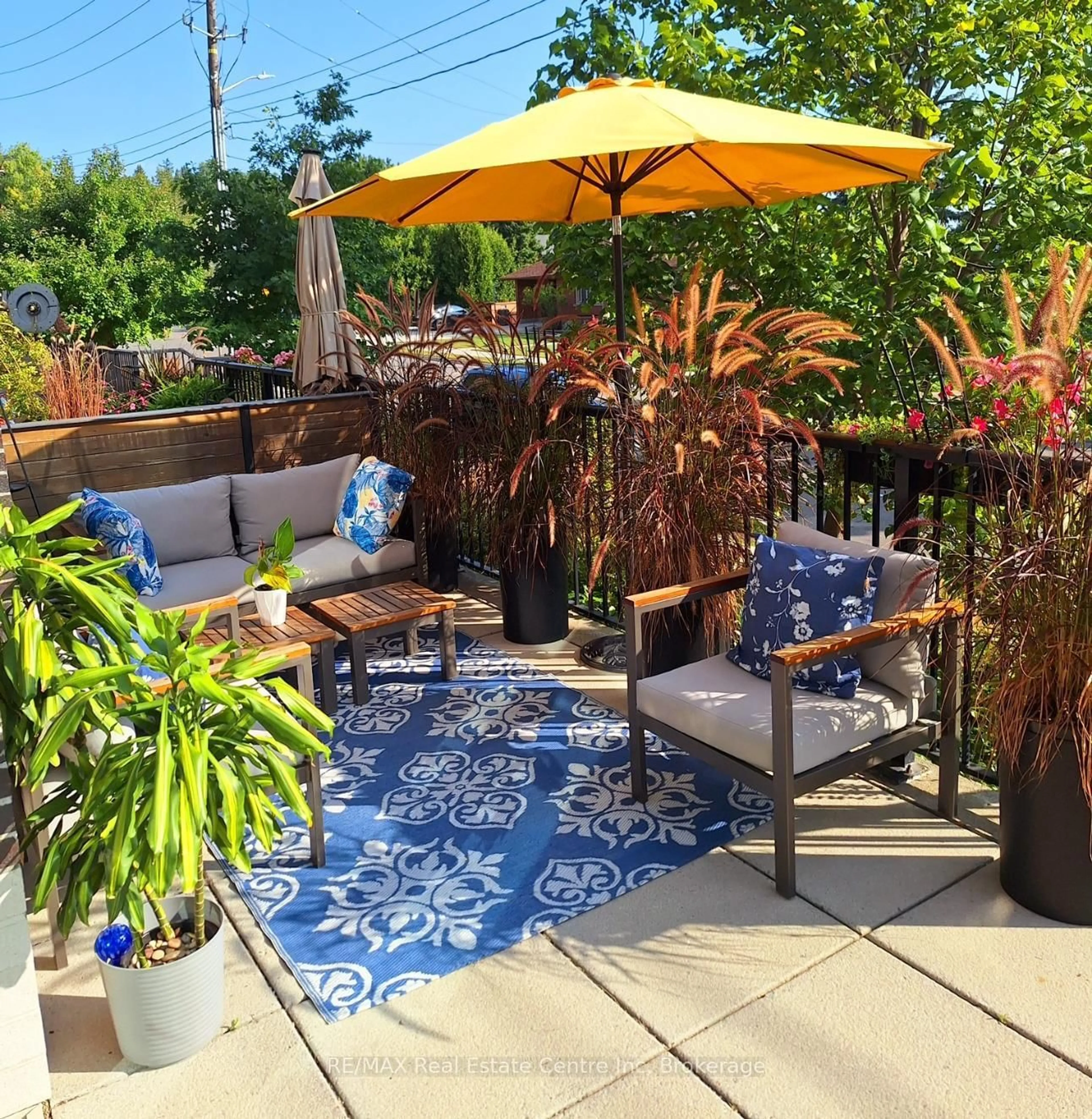 Patio, street for 53 ARTHUR St #AT6, Guelph Ontario N1E 0P5