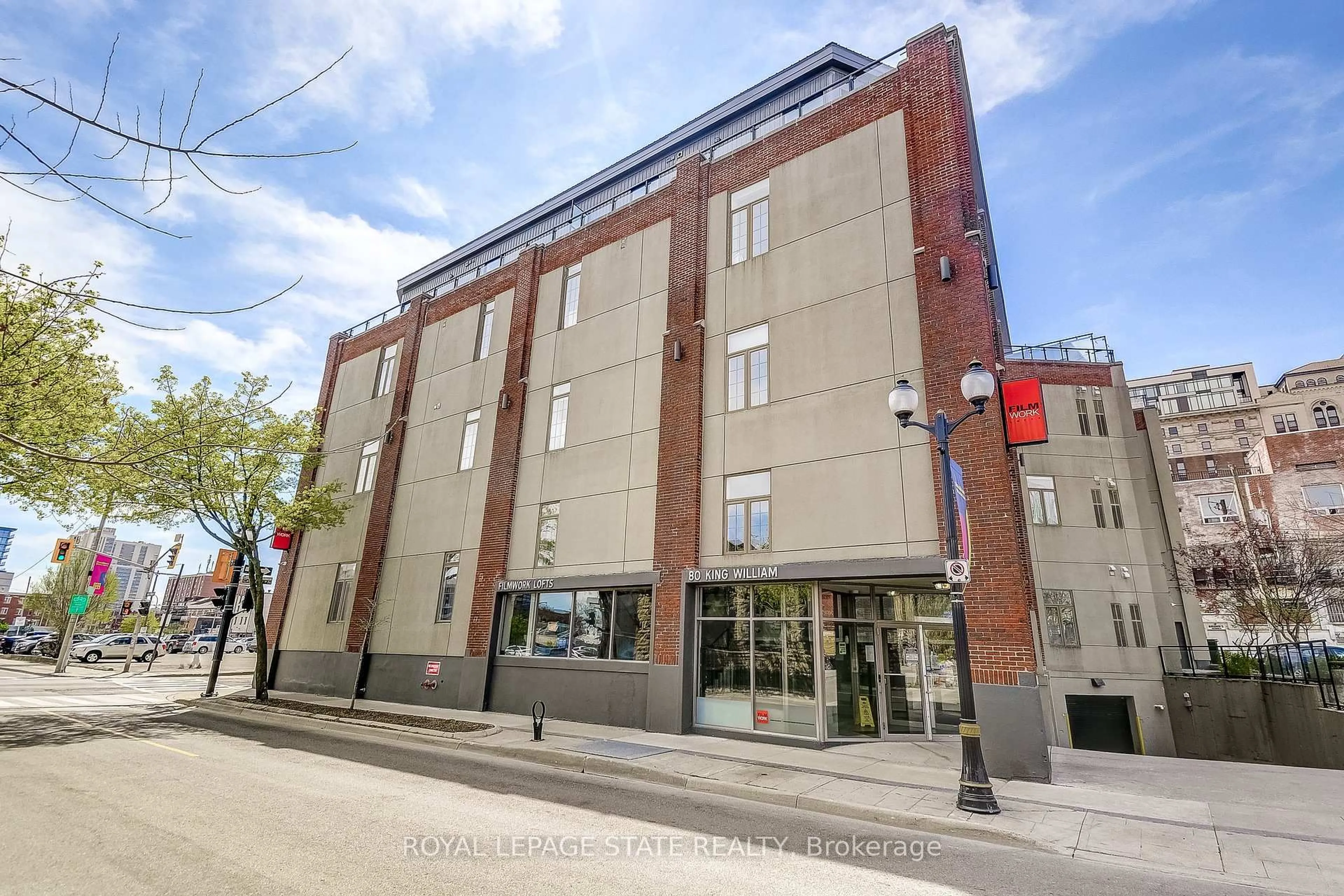 Patio, building for 80 King William St #110, Hamilton Ontario L8R 0A1