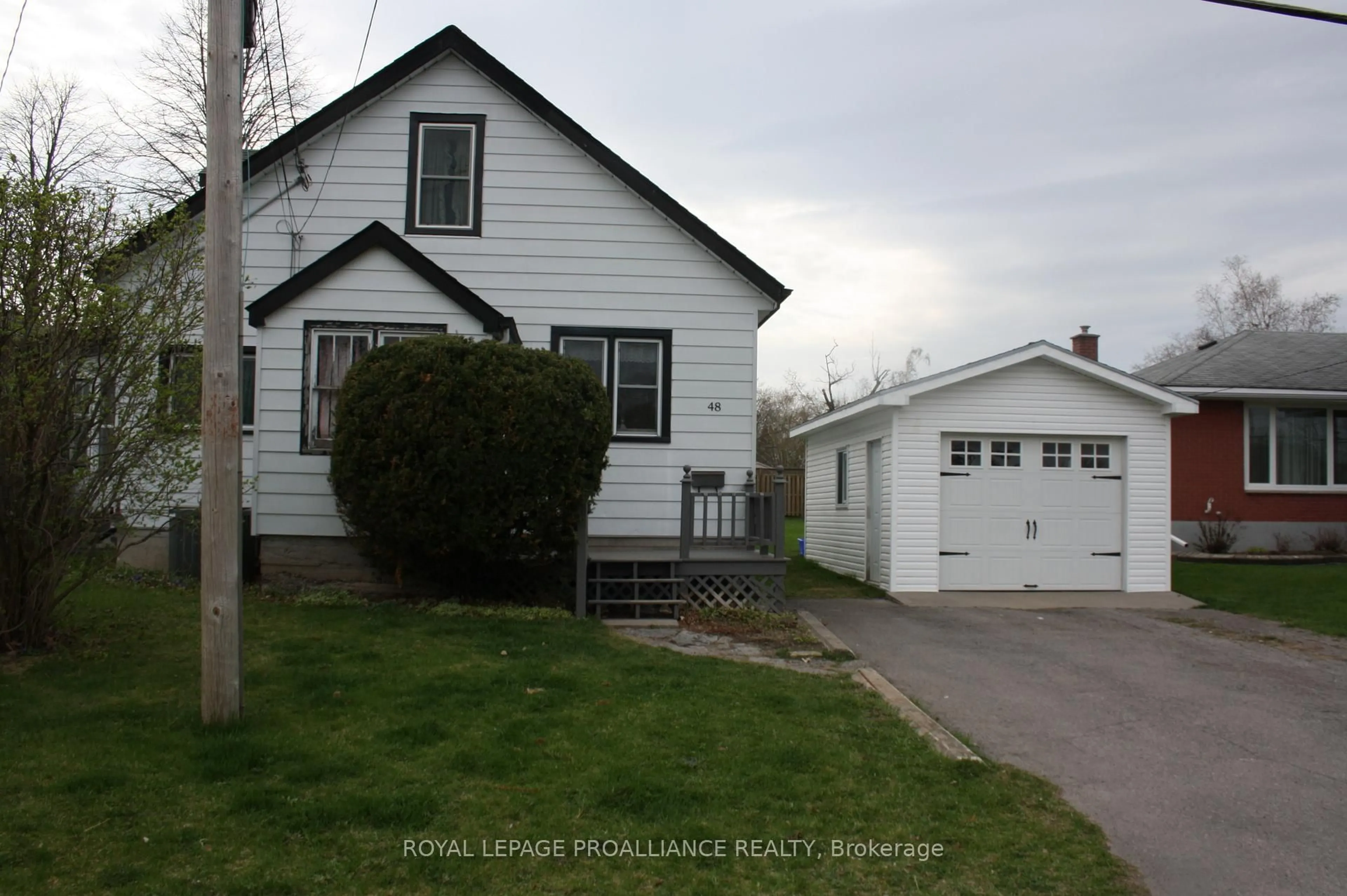 Unknown for 48 Gilbert St, Belleville Ontario K8P 3H2