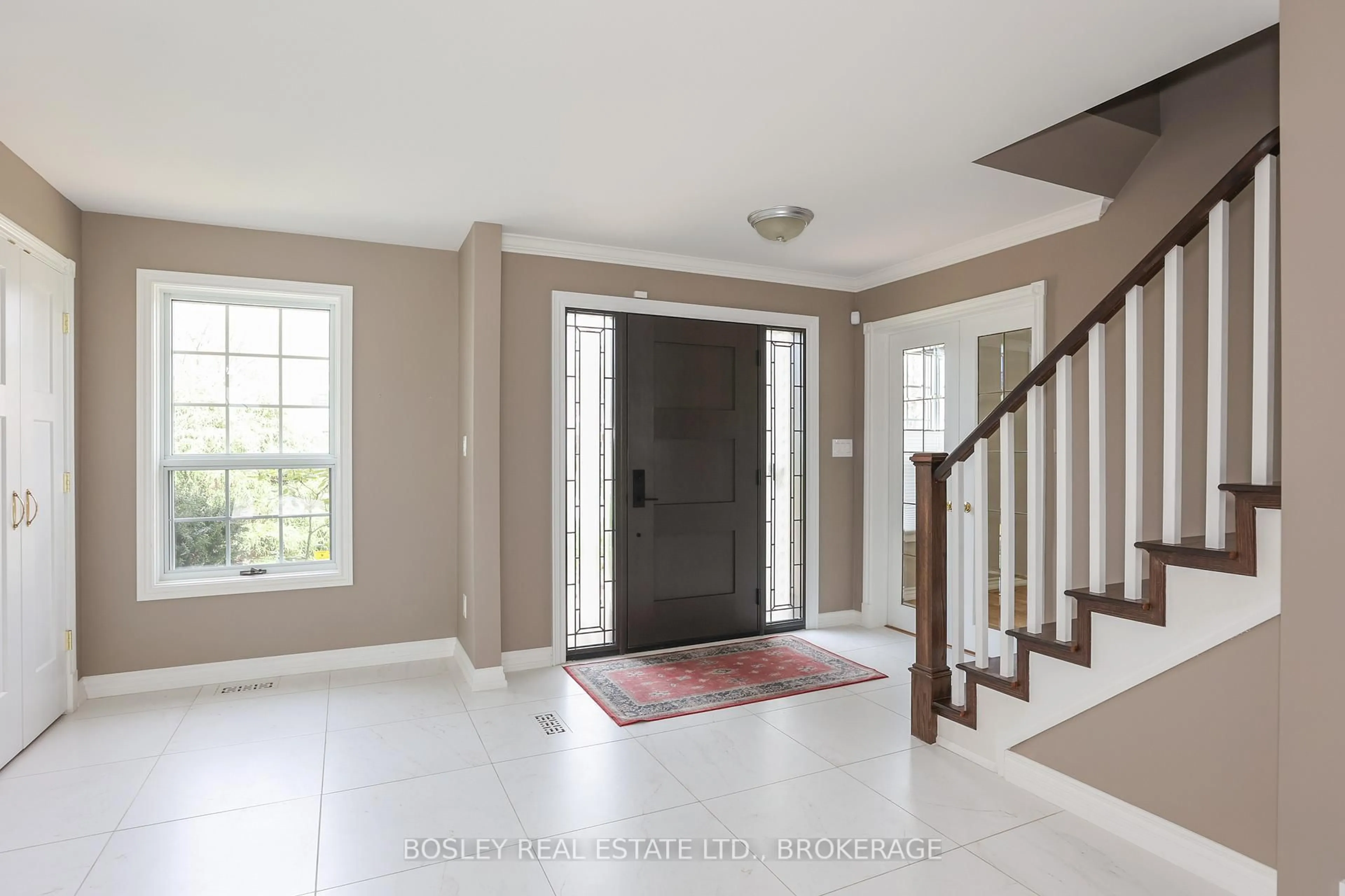 Indoor entryway for 69 The Prom, Niagara-on-the-Lake Ontario L0S 1J0
