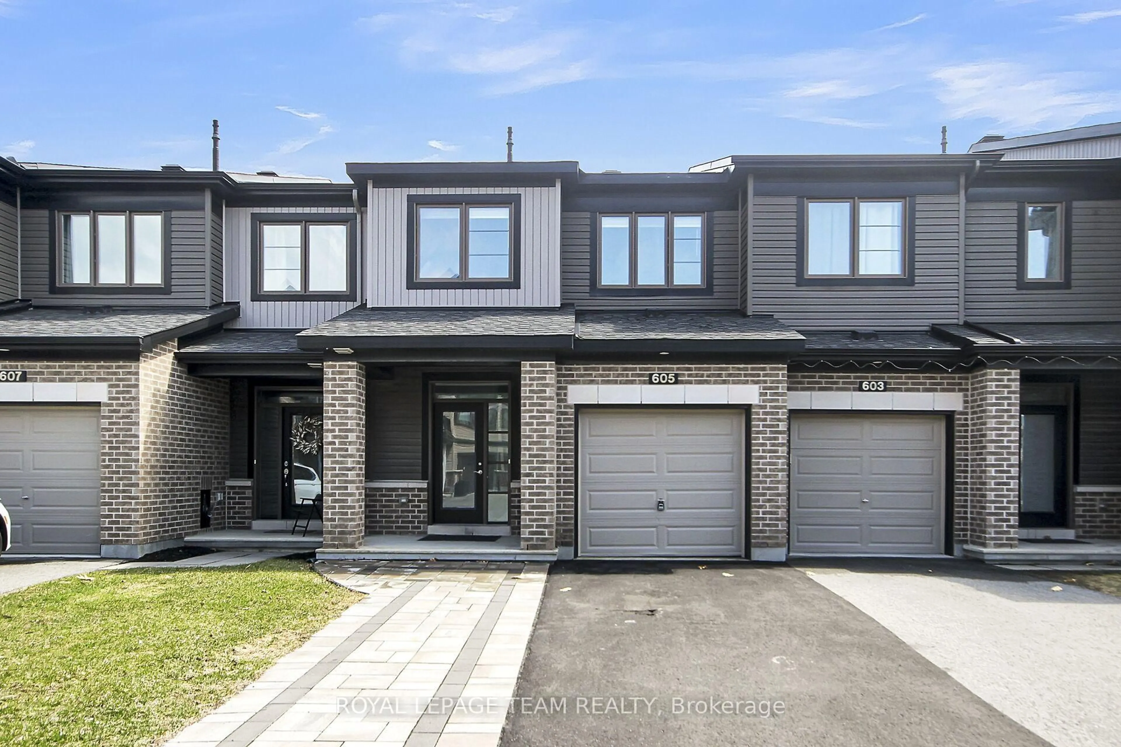 Home with brick exterior material, street for 605 Lauraleaf Cres, Ottawa Ontario K2J 6G7