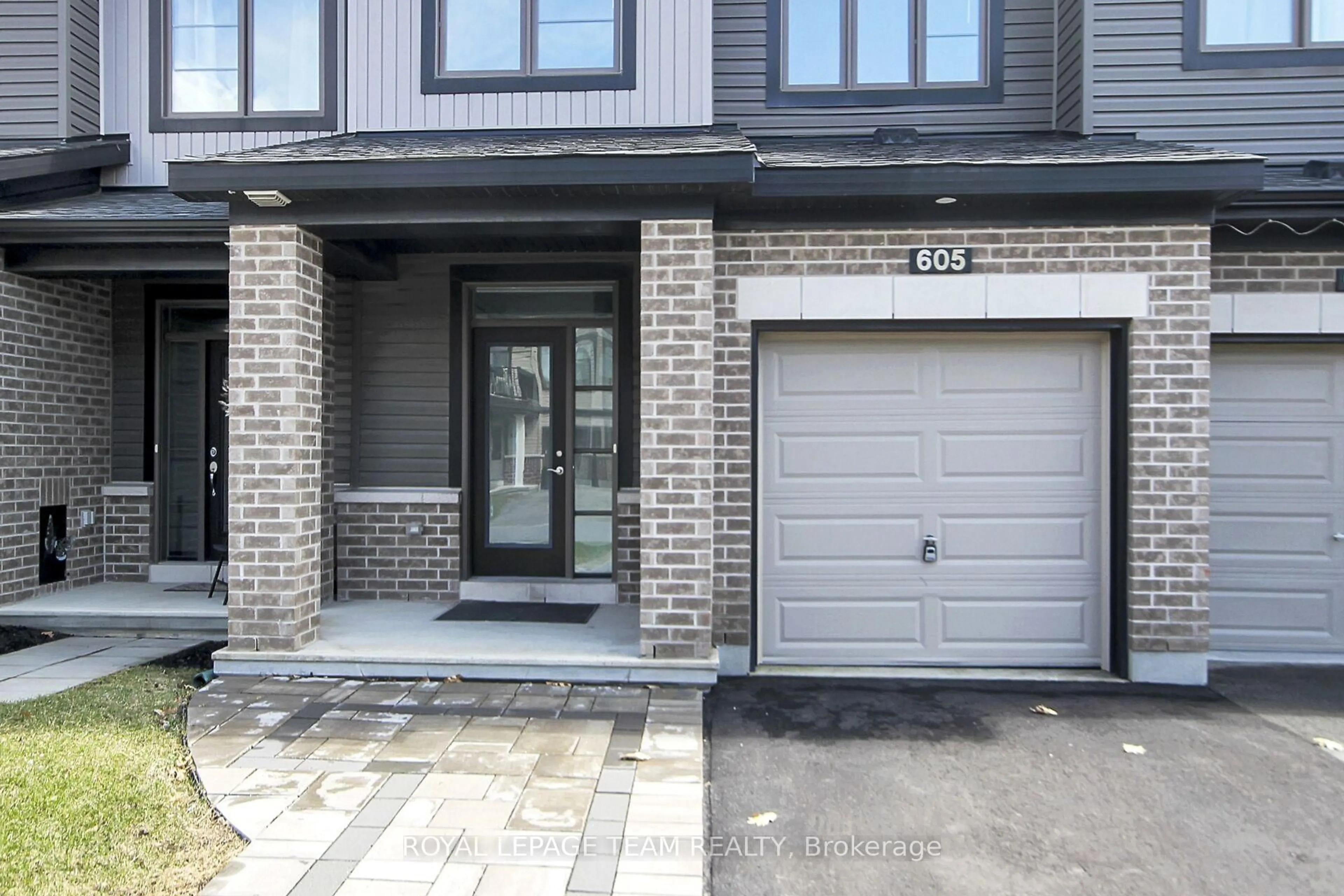 Home with brick exterior material, street for 605 Lauraleaf Cres, Ottawa Ontario K2J 6G7