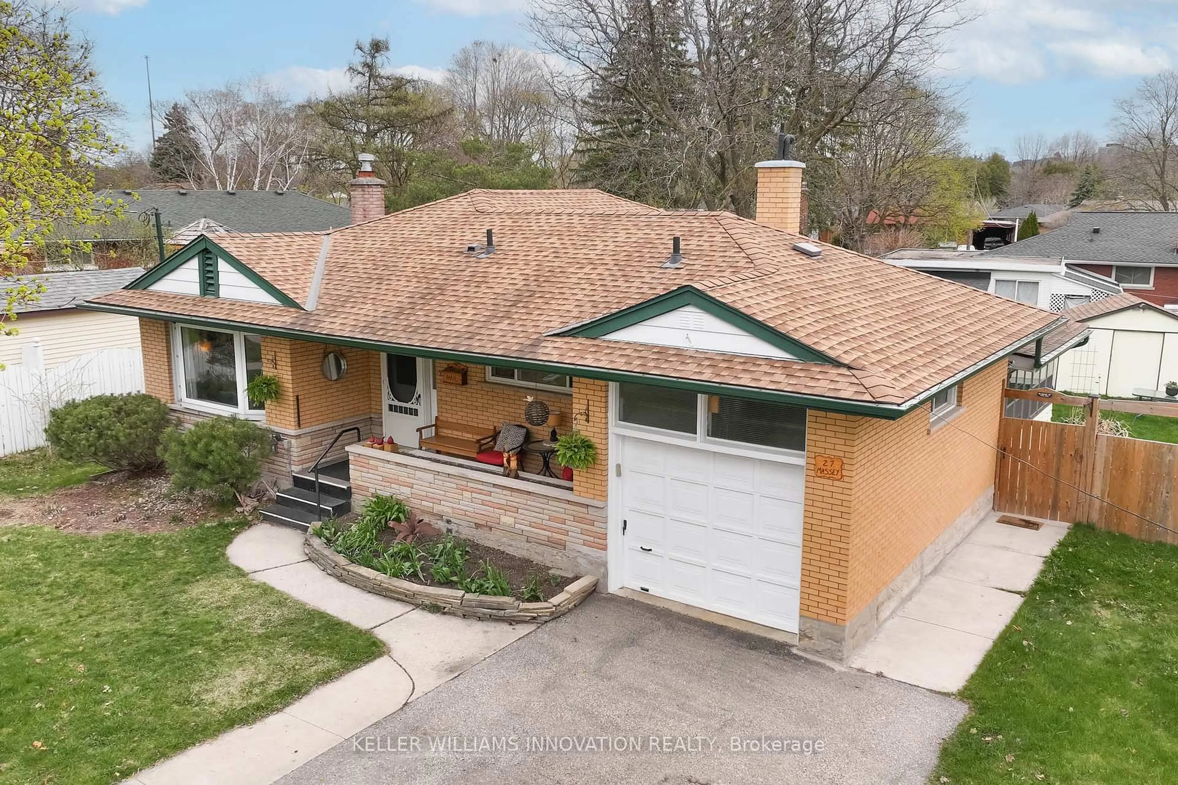 A pic from outside/outdoor area/front of a property/back of a property/a pic from drone, street for 27 Massey Ave, Kitchener Ontario N2C 1M4
