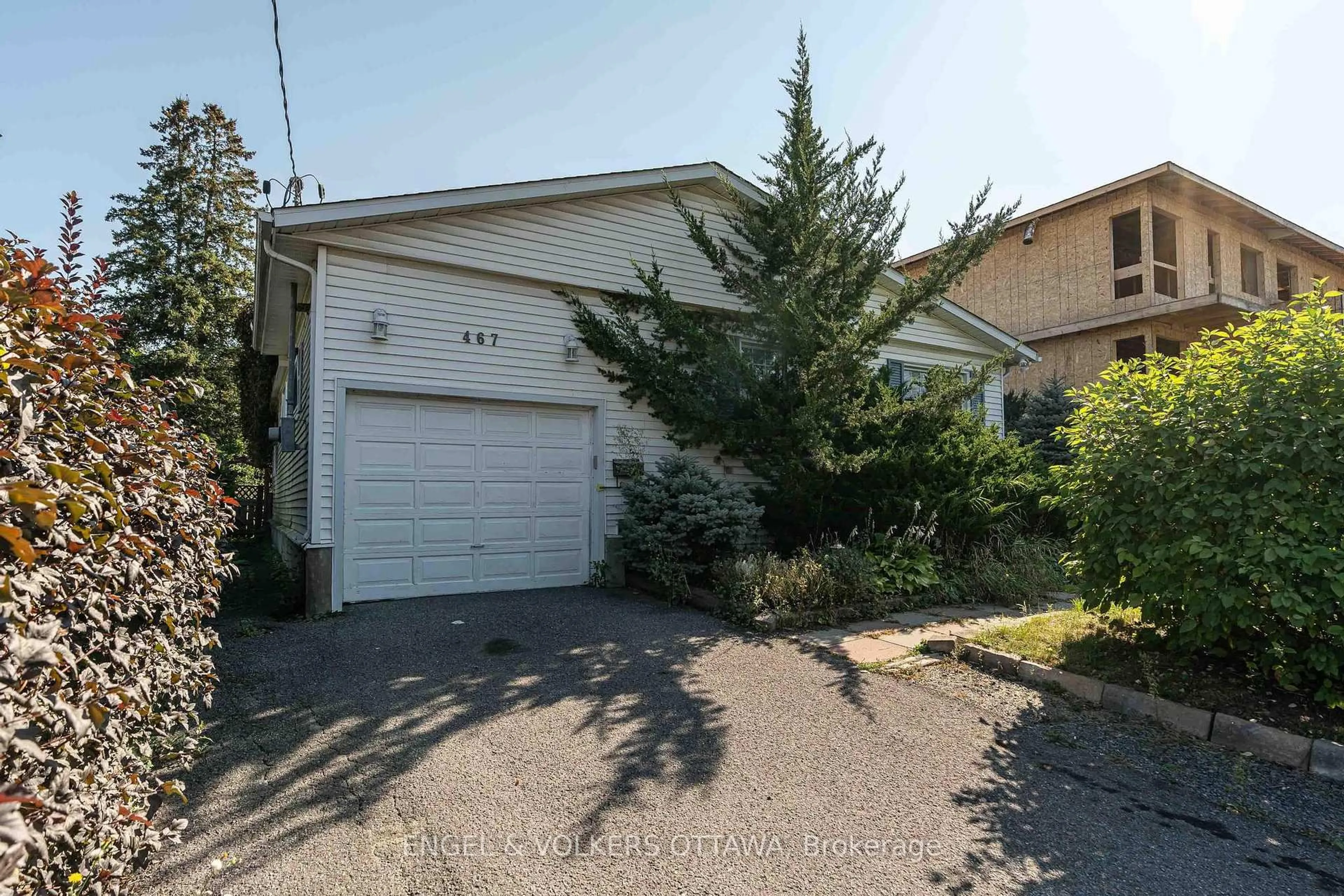 Unknown for 467 Edgeworth Ave, Ottawa Ontario K2B 5L2
