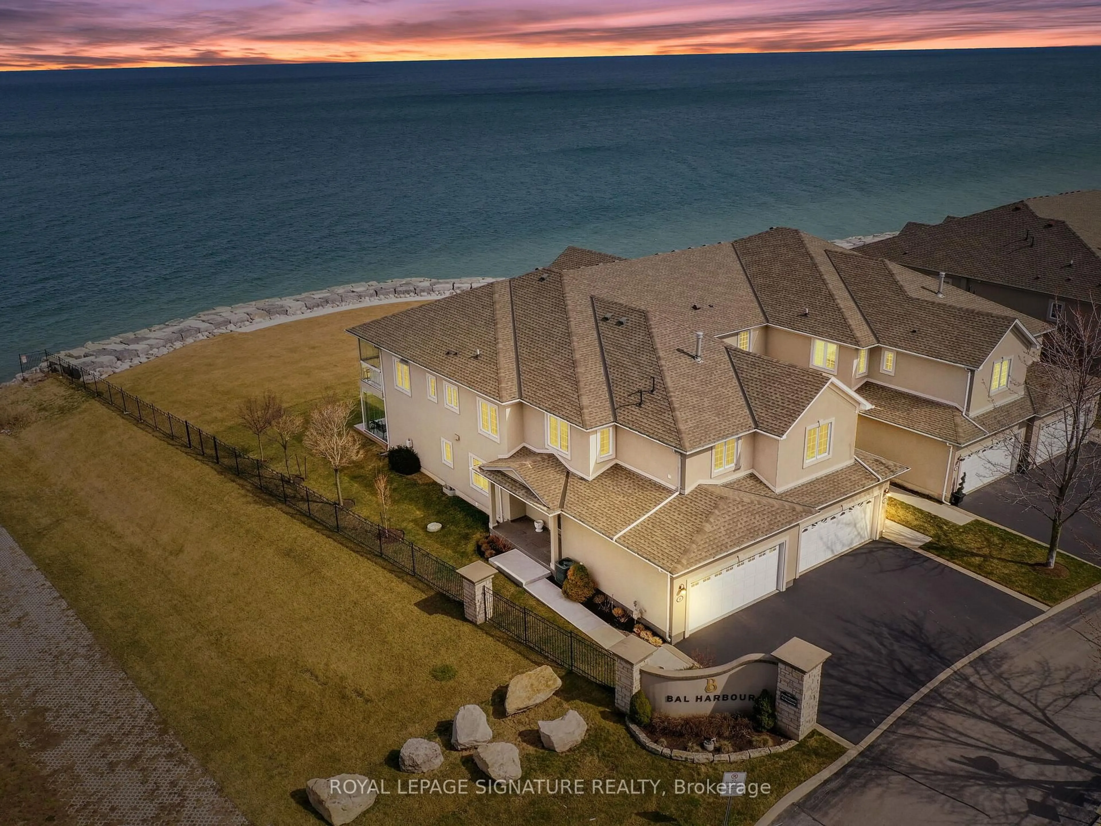 A pic from outside/outdoor area/front of a property/back of a property/a pic from drone, water/lake/river/ocean view for 484 Millen Rd #2, Hamilton Ontario L8E 6G4