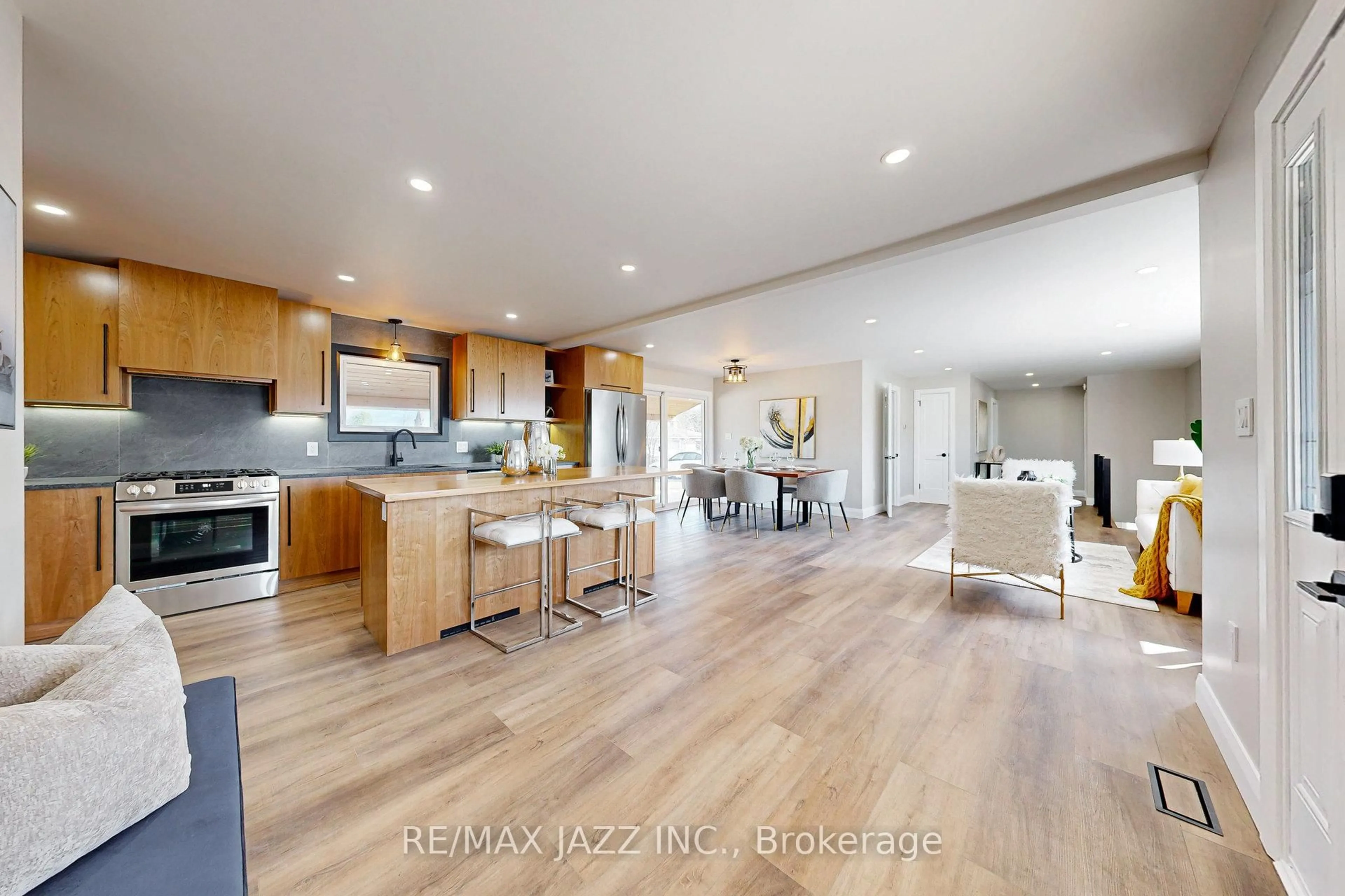 Open concept kitchen, unknown for 4 County Rd 4 N/A, Douro-Dummer Ontario K9L 1B9