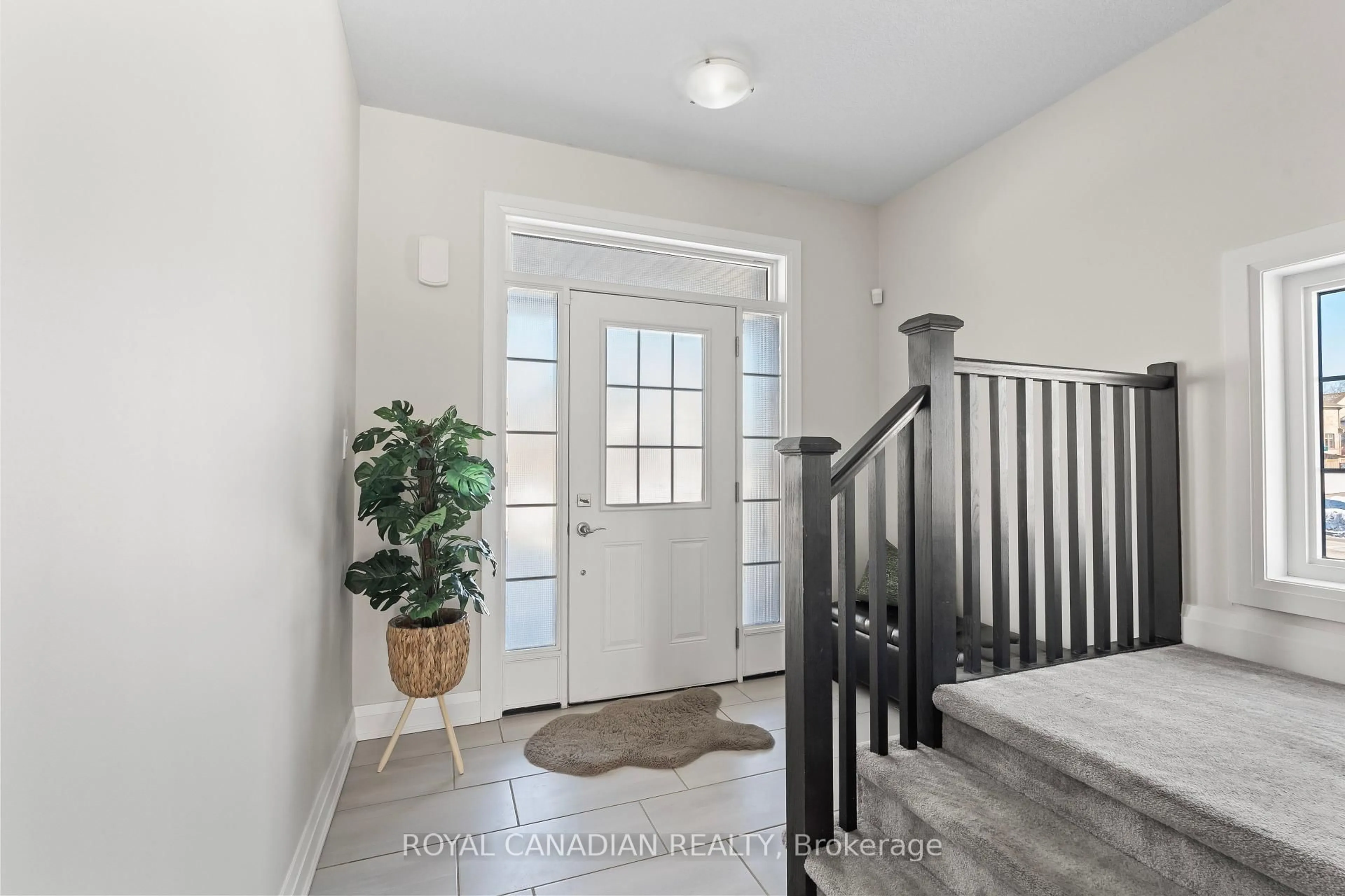 Indoor entryway for 301 Buttonbush St, Waterloo Ontario N2V 0B2