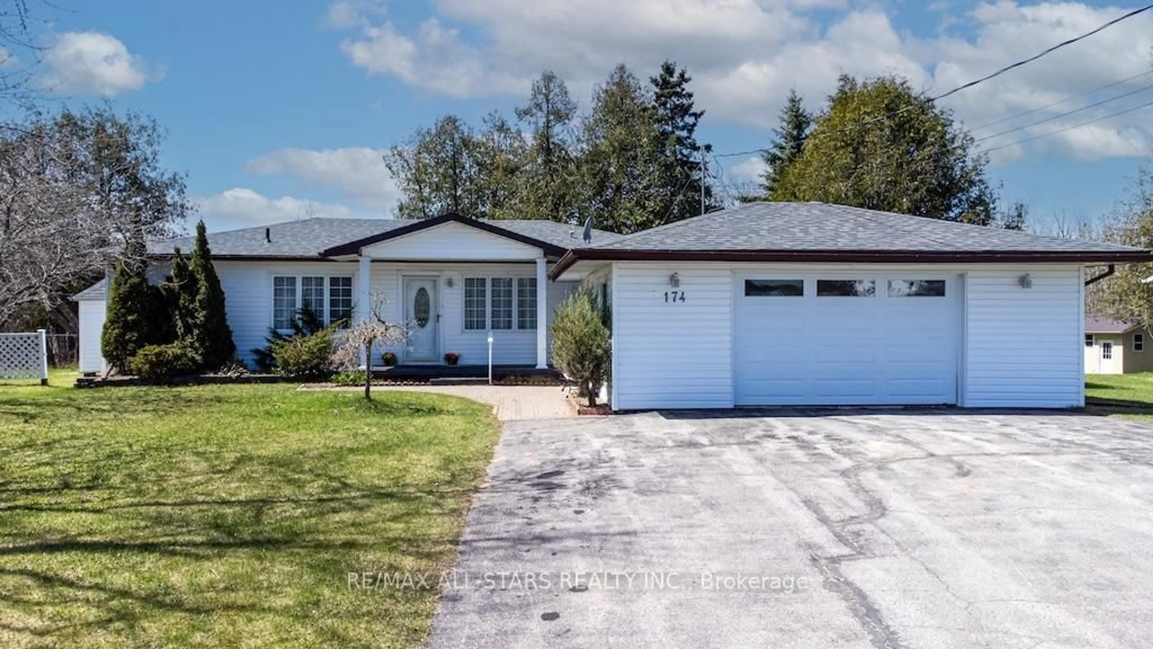 Home with vinyl exterior material, street for 174 Ellice St, Kawartha Lakes Ontario K0M 1N0
