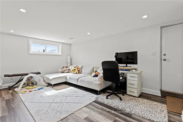 Additional property image - 51 Moxley Dr