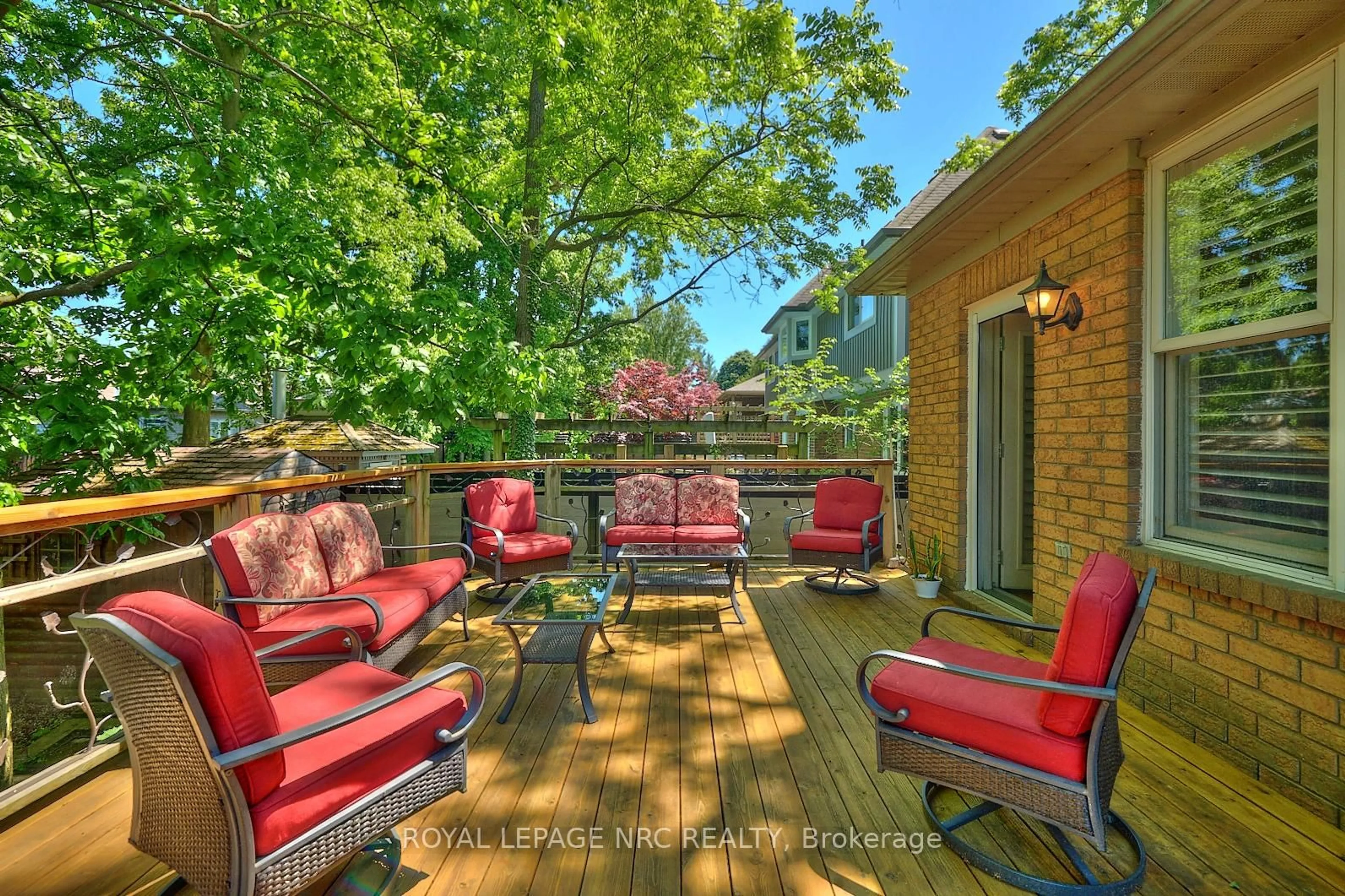 Patio, unknown for 7 SCOTTDALE Crt, Pelham Ontario L0S 1E3