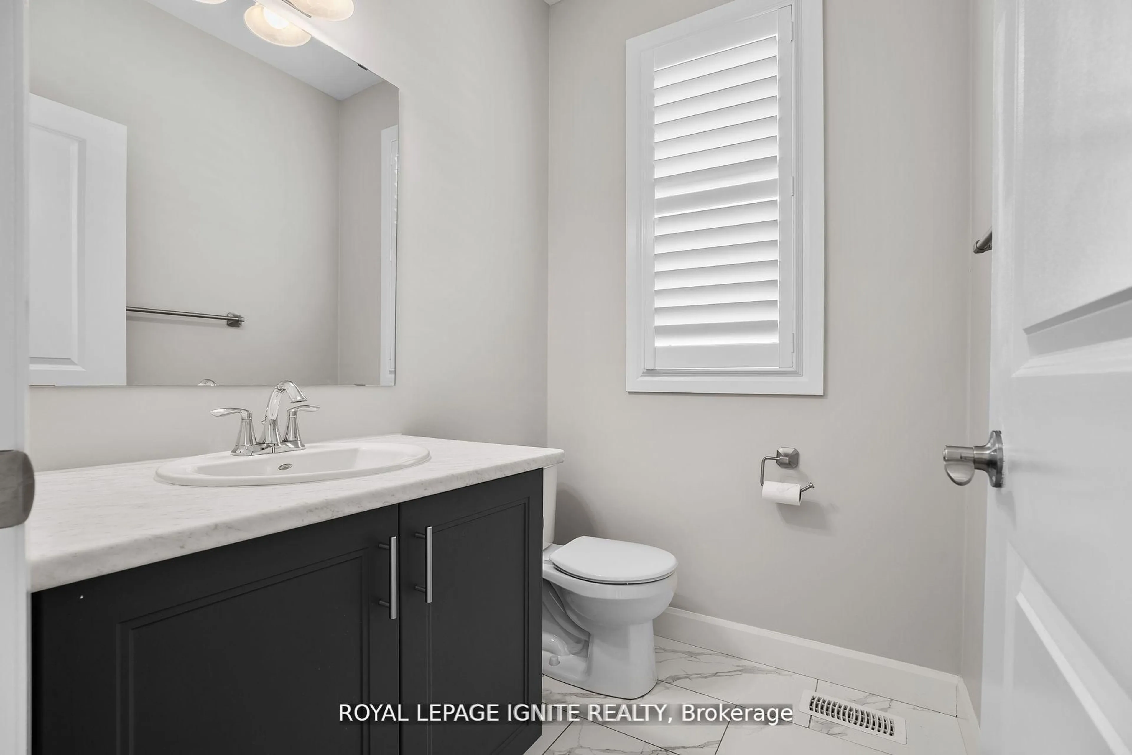 Contemporary bathroom, ceramic/tile floor for 641 Lemay Grve, Peterborough North Ontario K9K 0G9