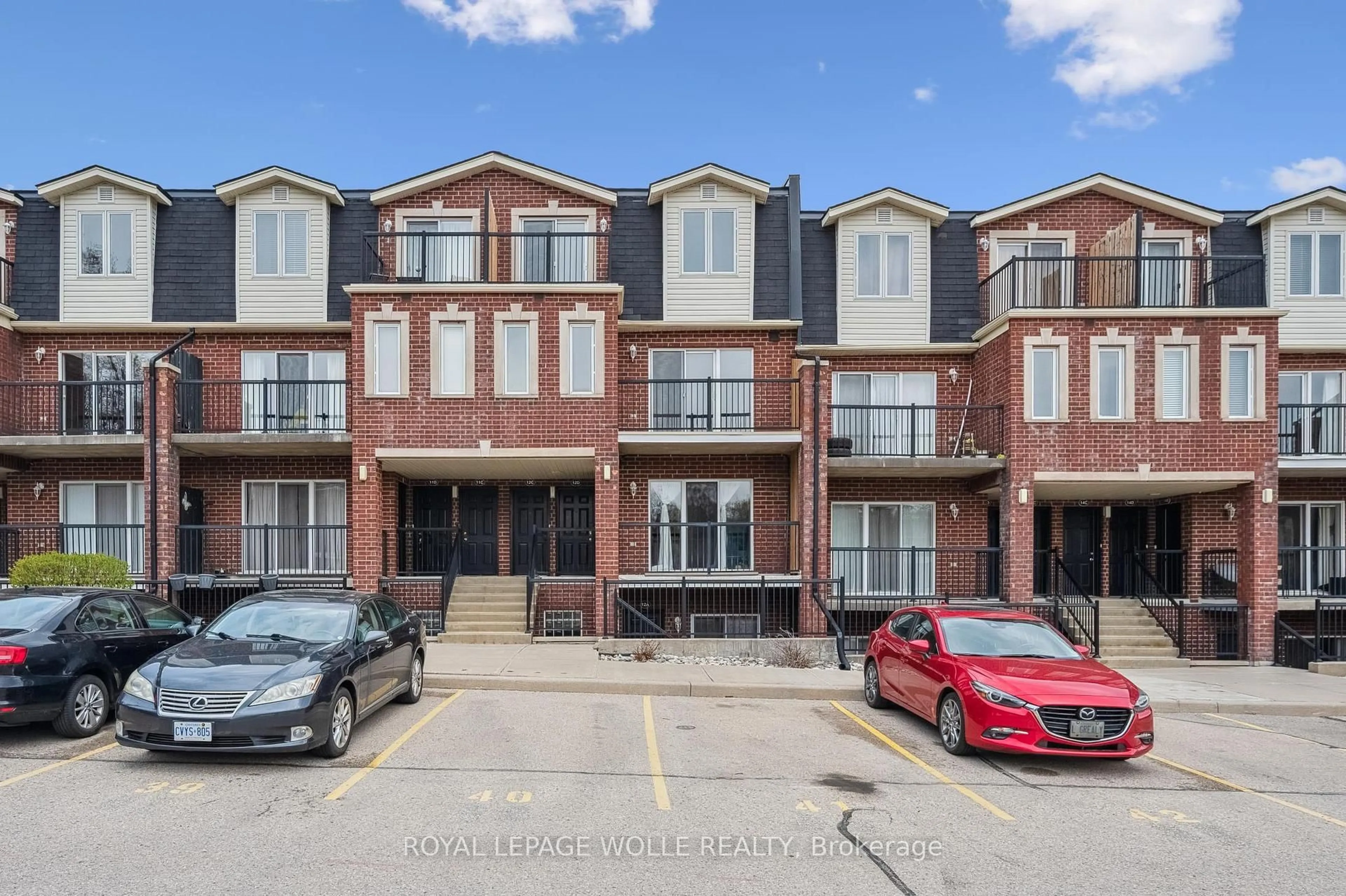 A pic from outside/outdoor area/front of a property/back of a property/a pic from drone, street for 45 Cedarhill Cres #12D, Kitchener Ontario N2E 0A2