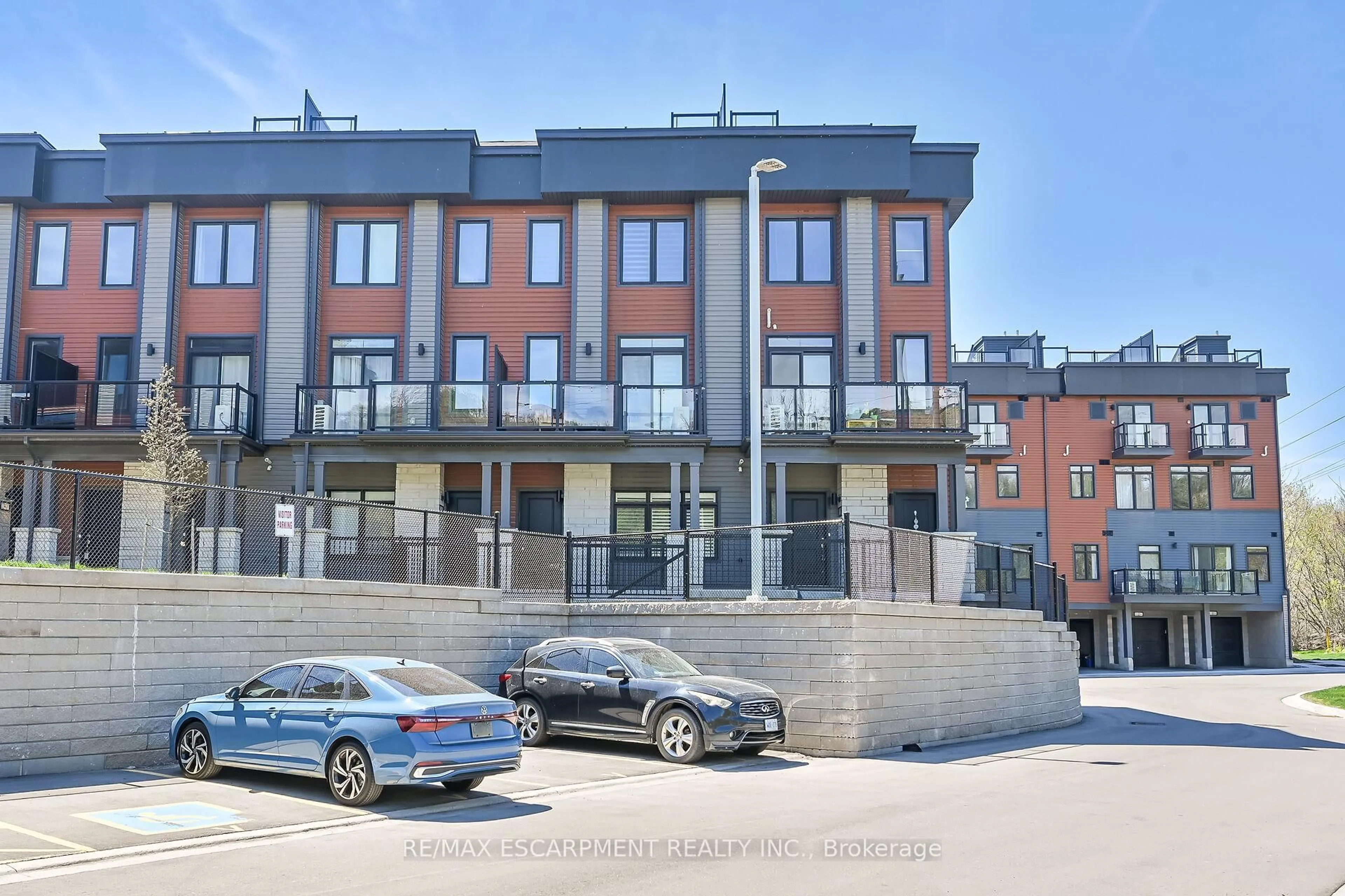 A pic from outside/outdoor area/front of a property/back of a property/a pic from drone, street for 2 Willow St #35, Brant Ontario N3L 0K7