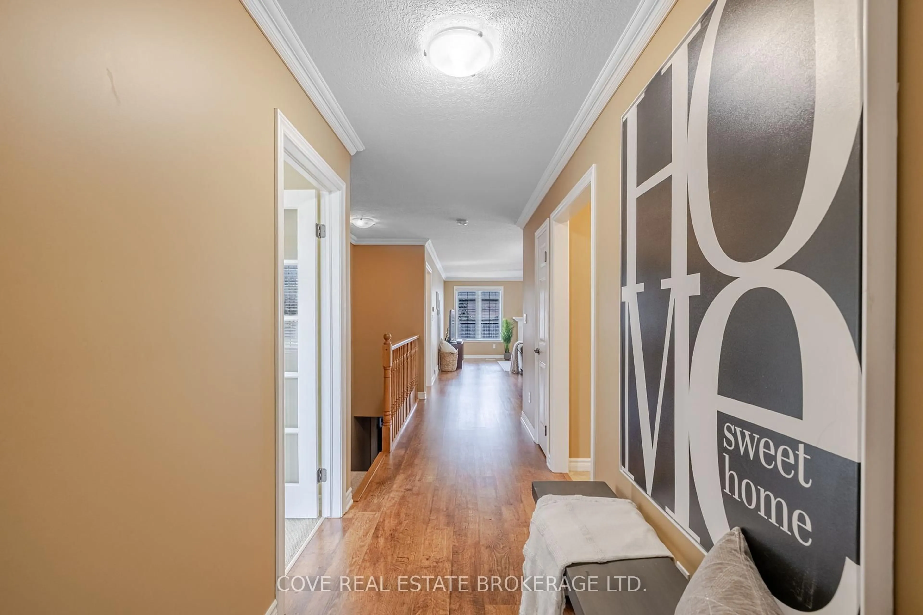 Indoor entryway for 45 Lake Margaret Tr #1, St. Thomas Ontario N5R 6M5