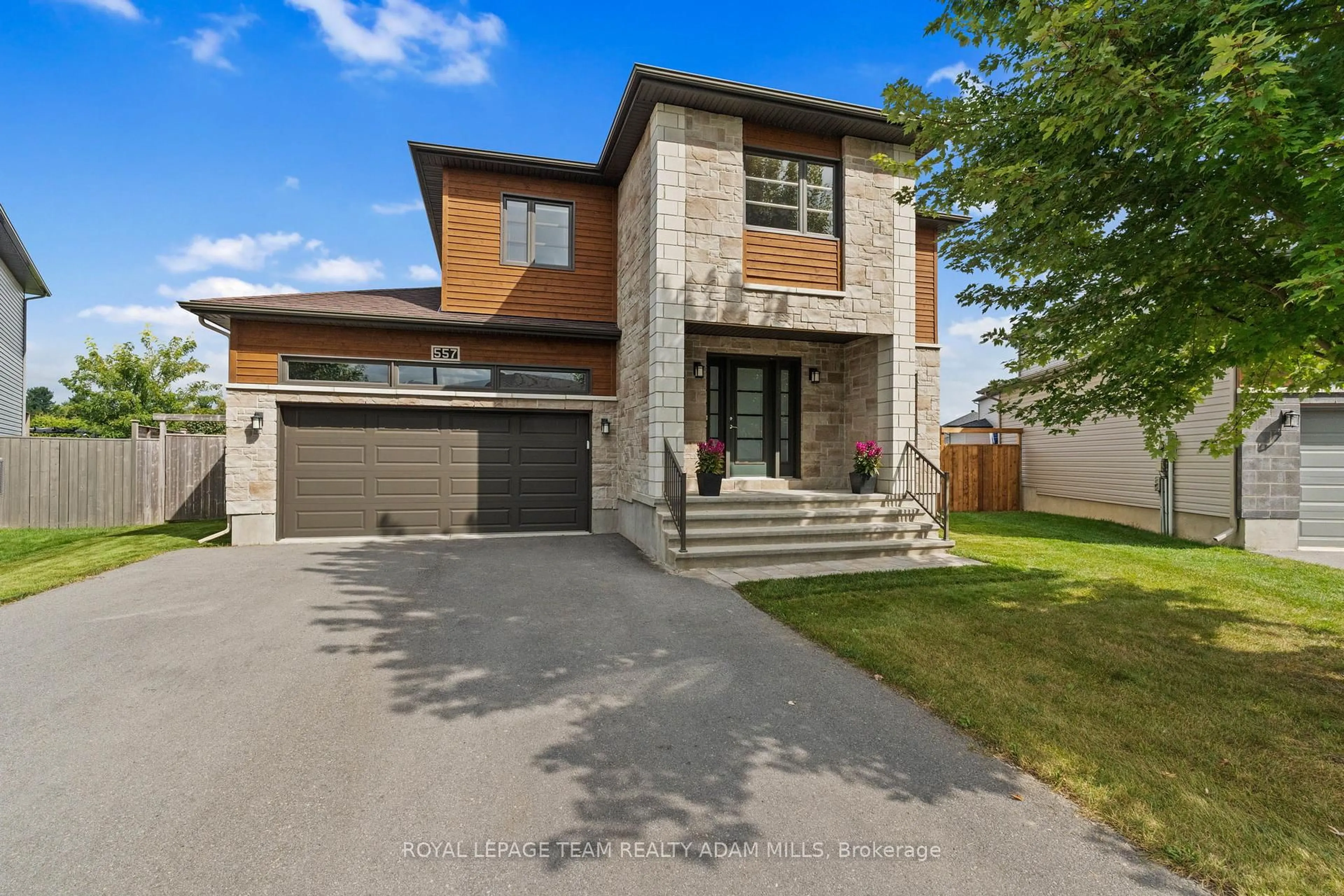 Home with brick exterior material, street for 557 Marseille St, Russell Ontario K0A 1W0
