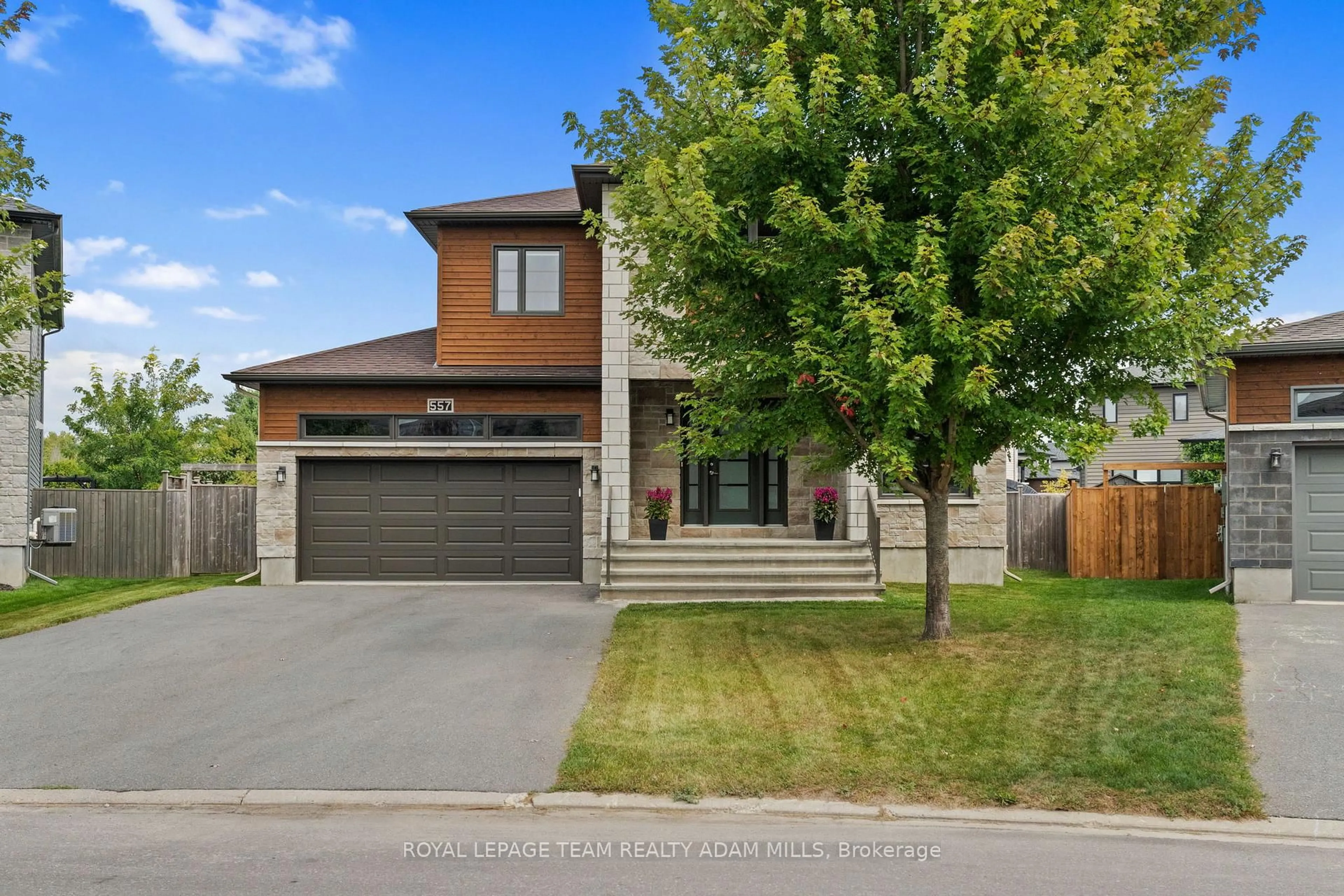Home with brick exterior material, street for 557 Marseille St, Russell Ontario K0A 1W0