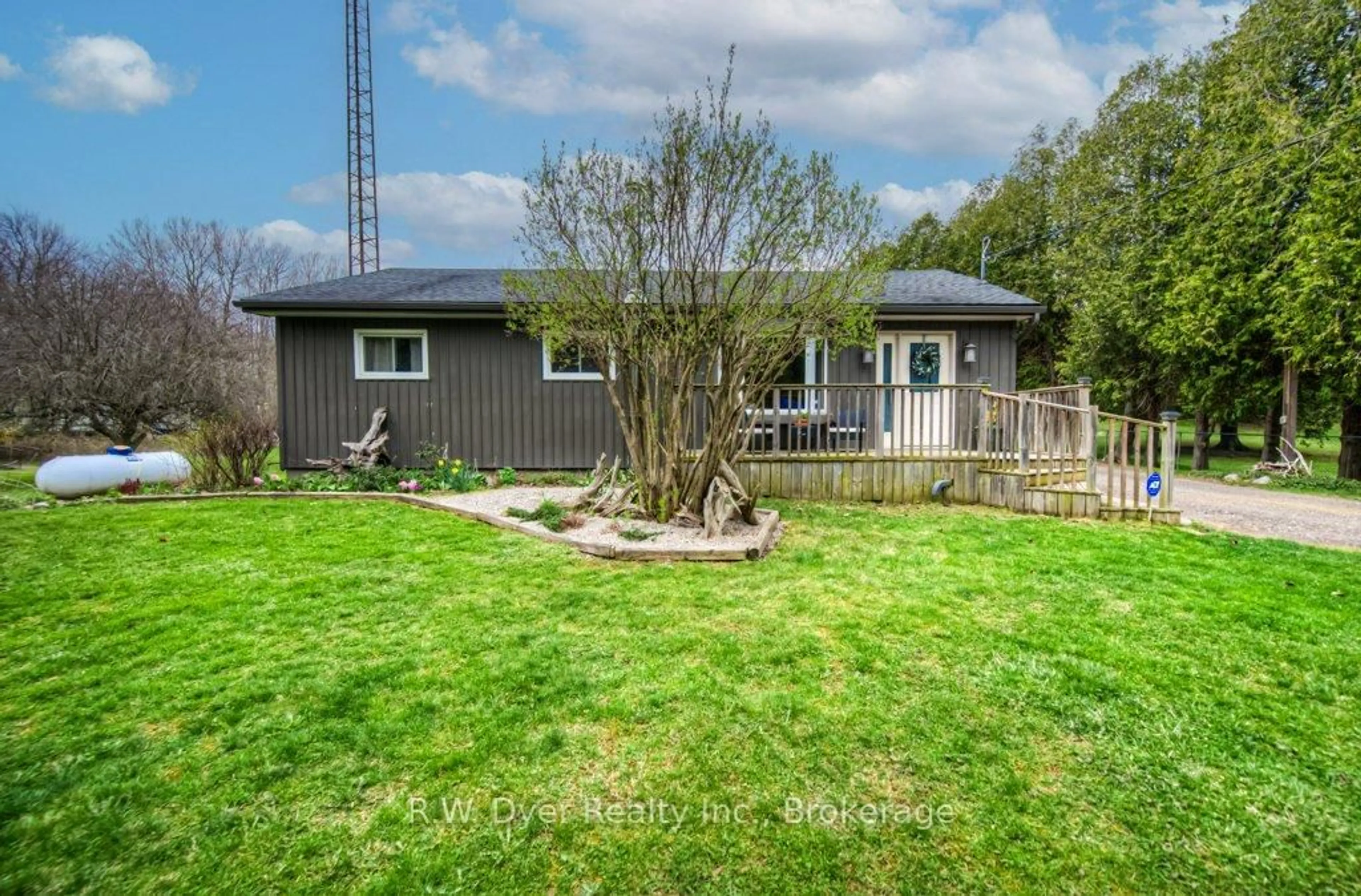 A pic from outside/outdoor area/front of a property/back of a property/a pic from drone, water/lake/river/ocean view for 521 Brant Rd, Brant Ontario N0E 1H0