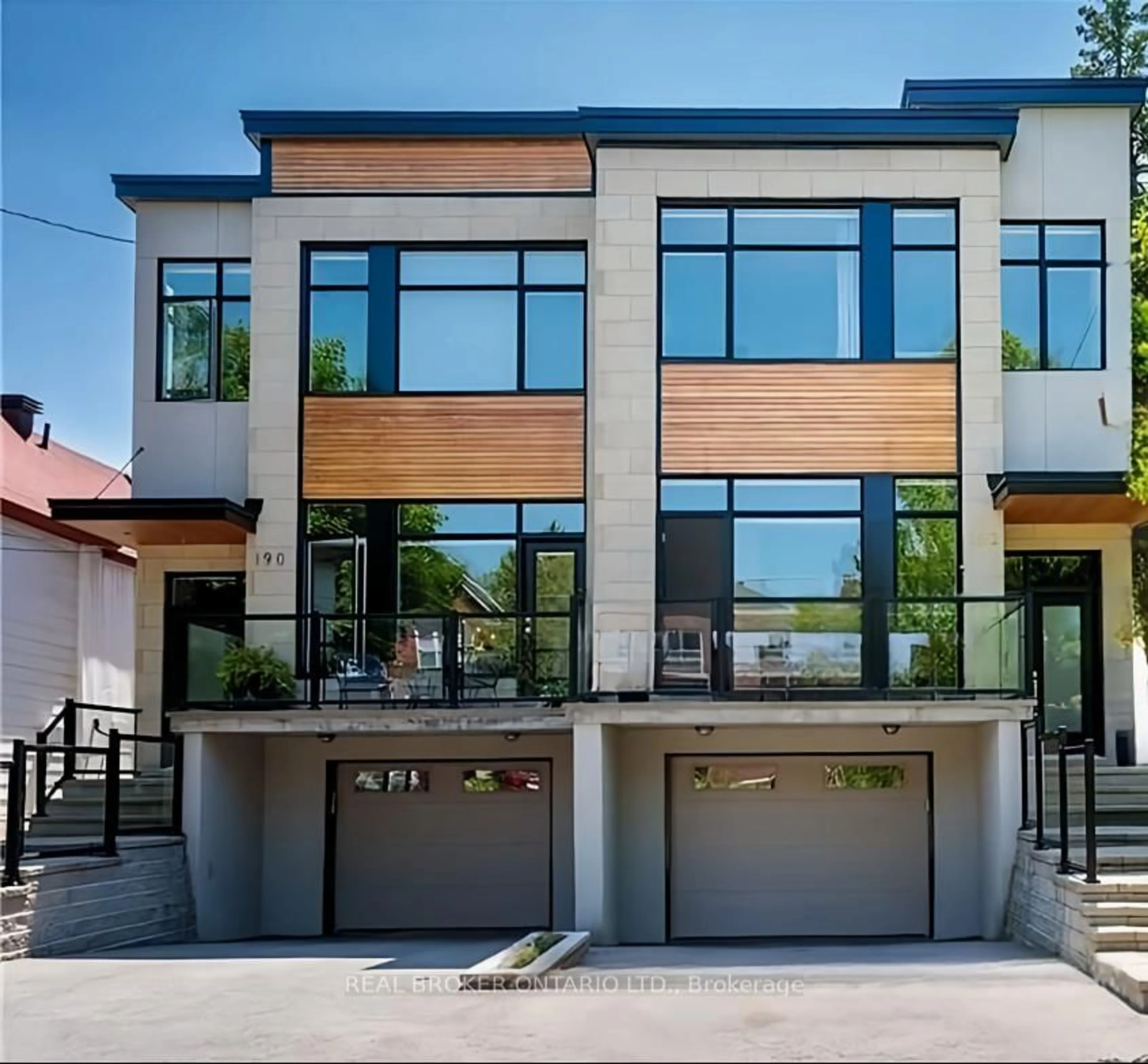 Home with brick exterior material, street for 190 Hopewell Ave, Ottawa Ontario K1Z 2Z5