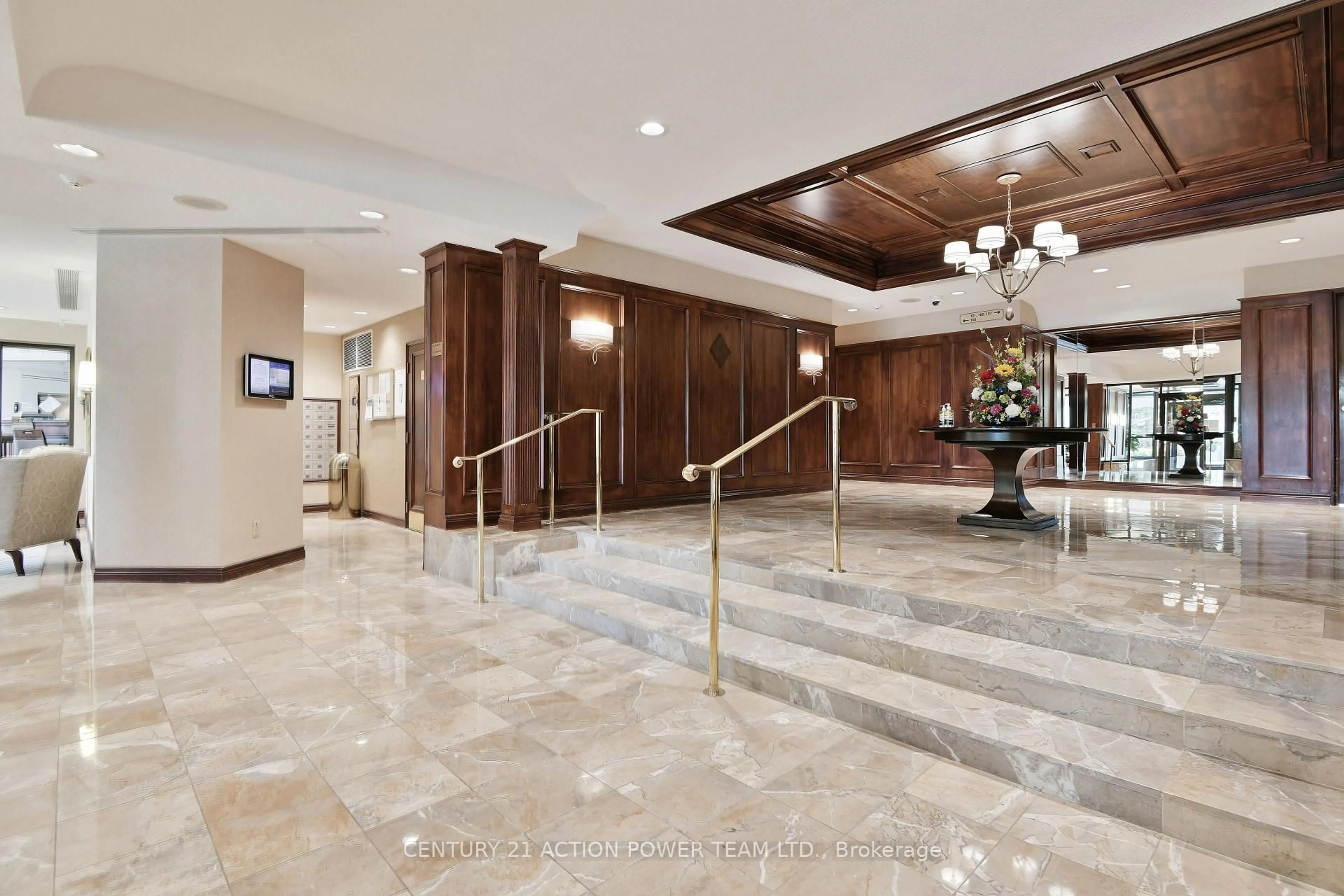 Lobby for 1510 Riverside Dr #PH2804, Ottawa Ontario K1G 4X5