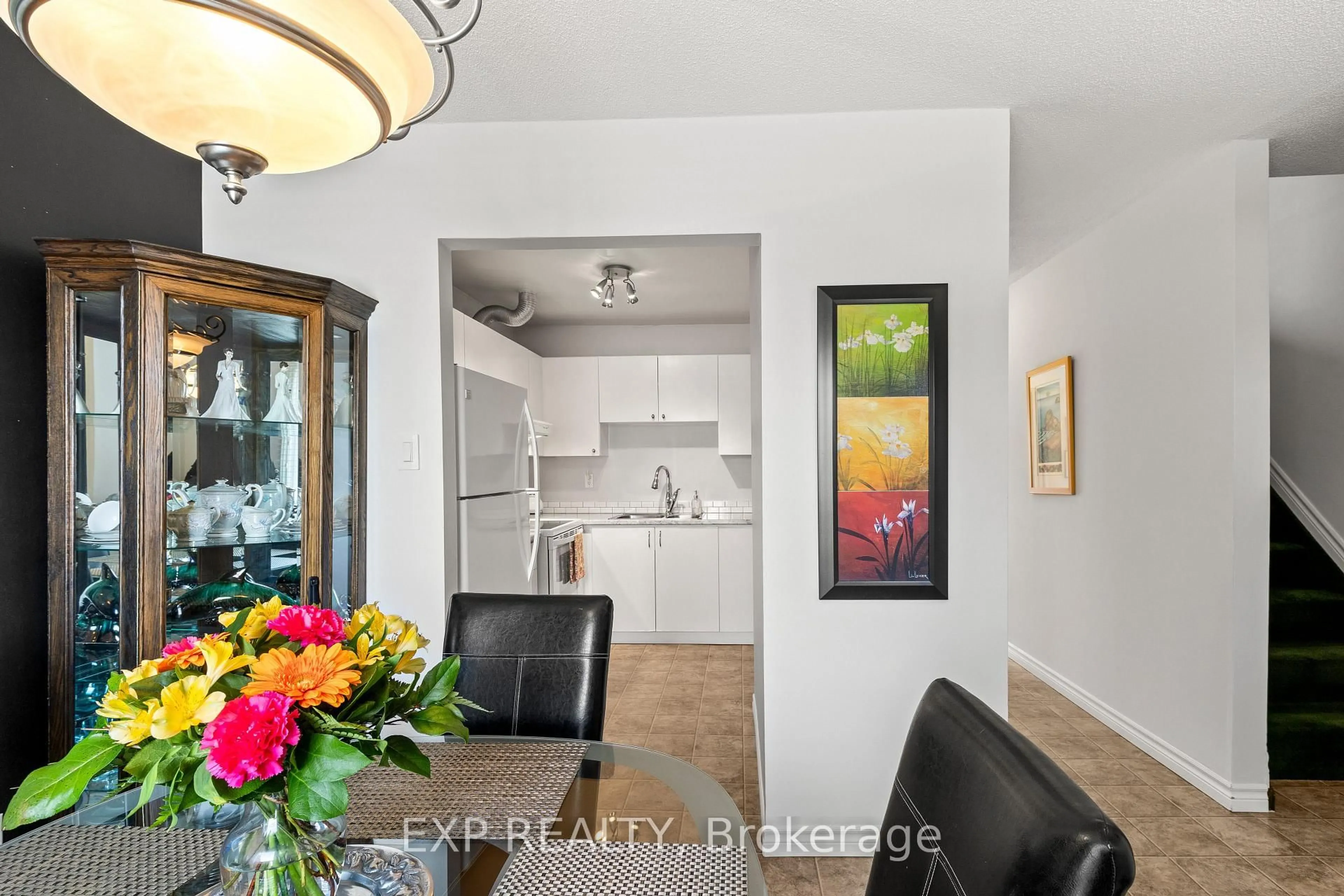 Unknown for 835 Southdale Rd #23, London South Ontario N6E 1V7