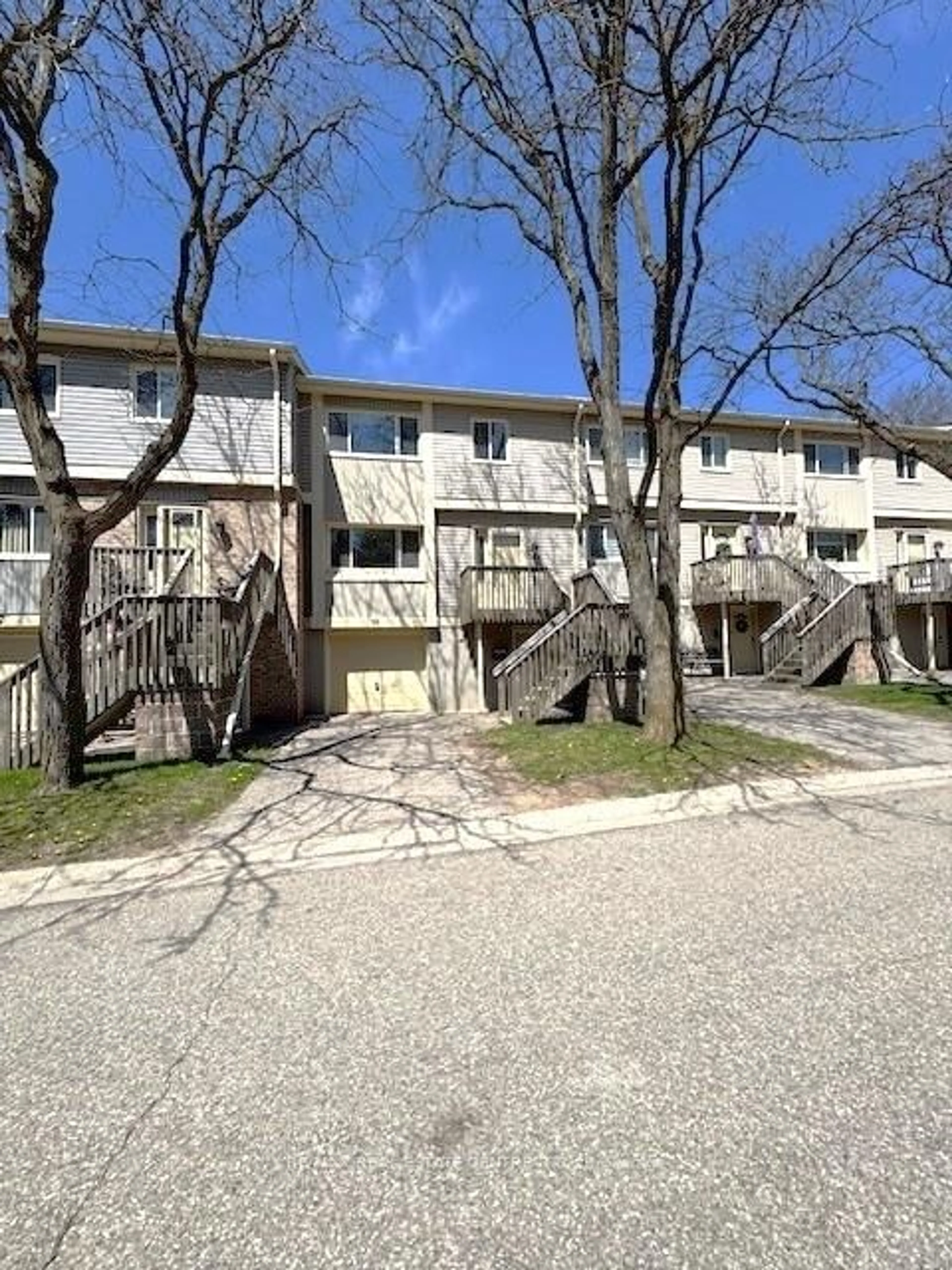 Unknown for 30 Green Valley Dr #96, Kitchener Ontario N2P 1G8