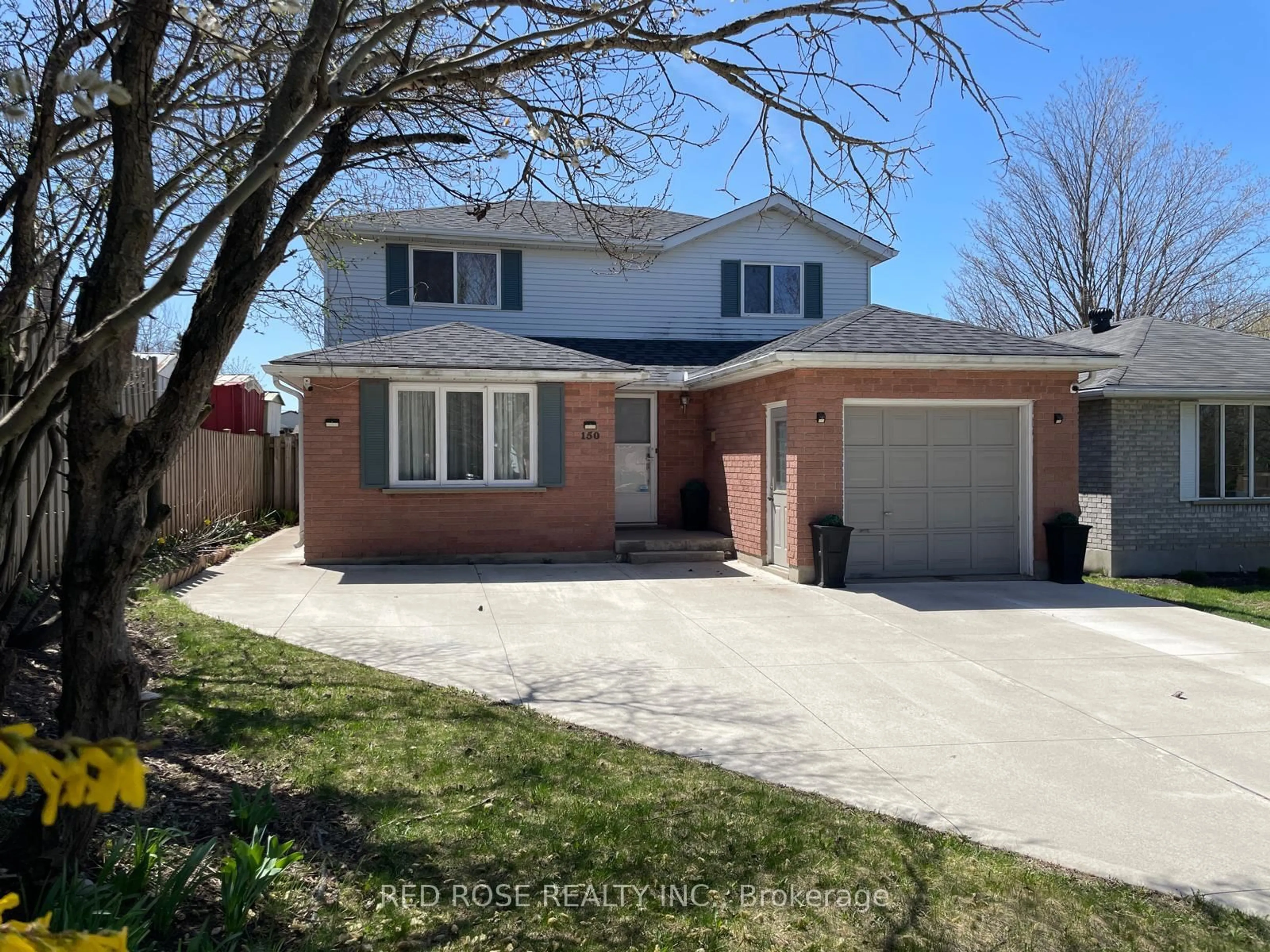 Home with brick exterior material, street for 150 Sunrise Pl, Kitchener Ontario N2B 3S9