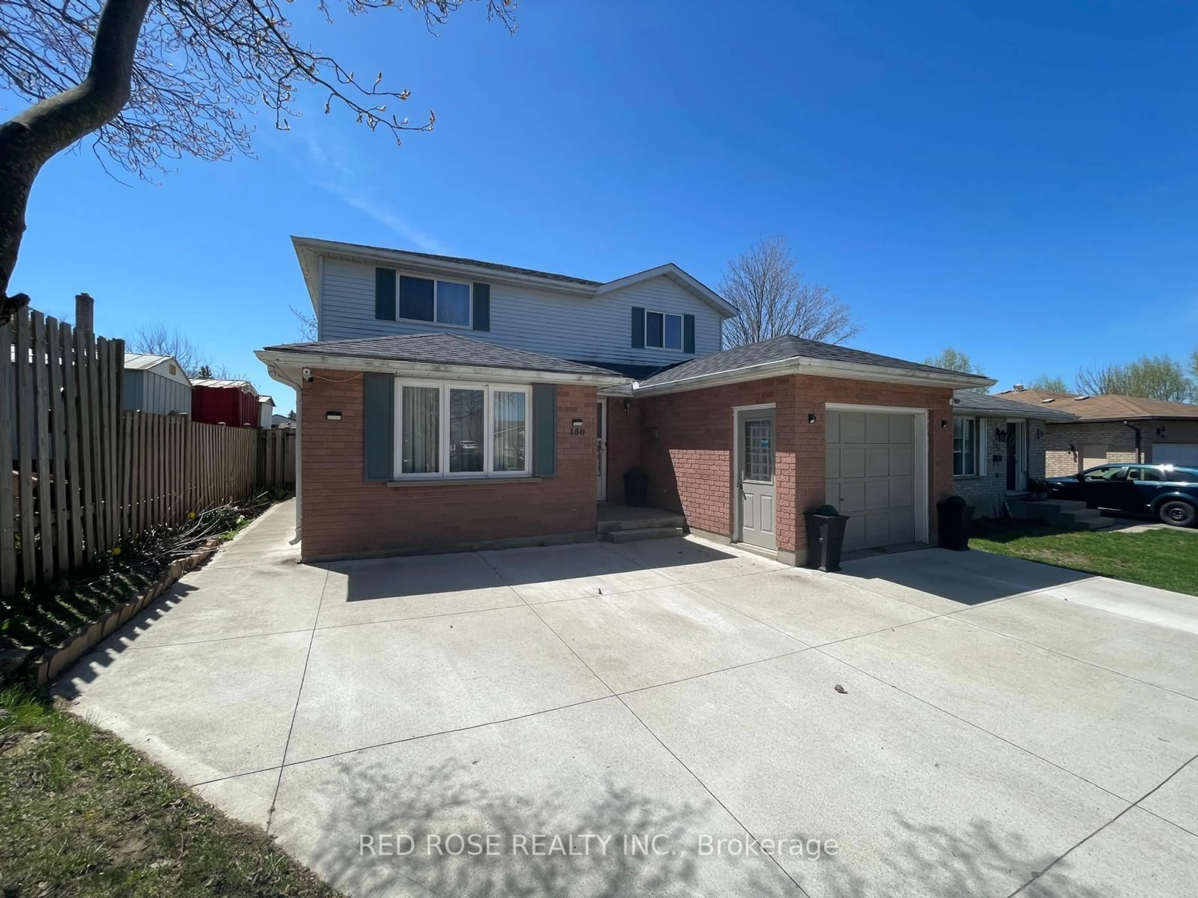 Home with brick exterior material, street for 150 Sunrise Pl, Kitchener Ontario N2B 3S9