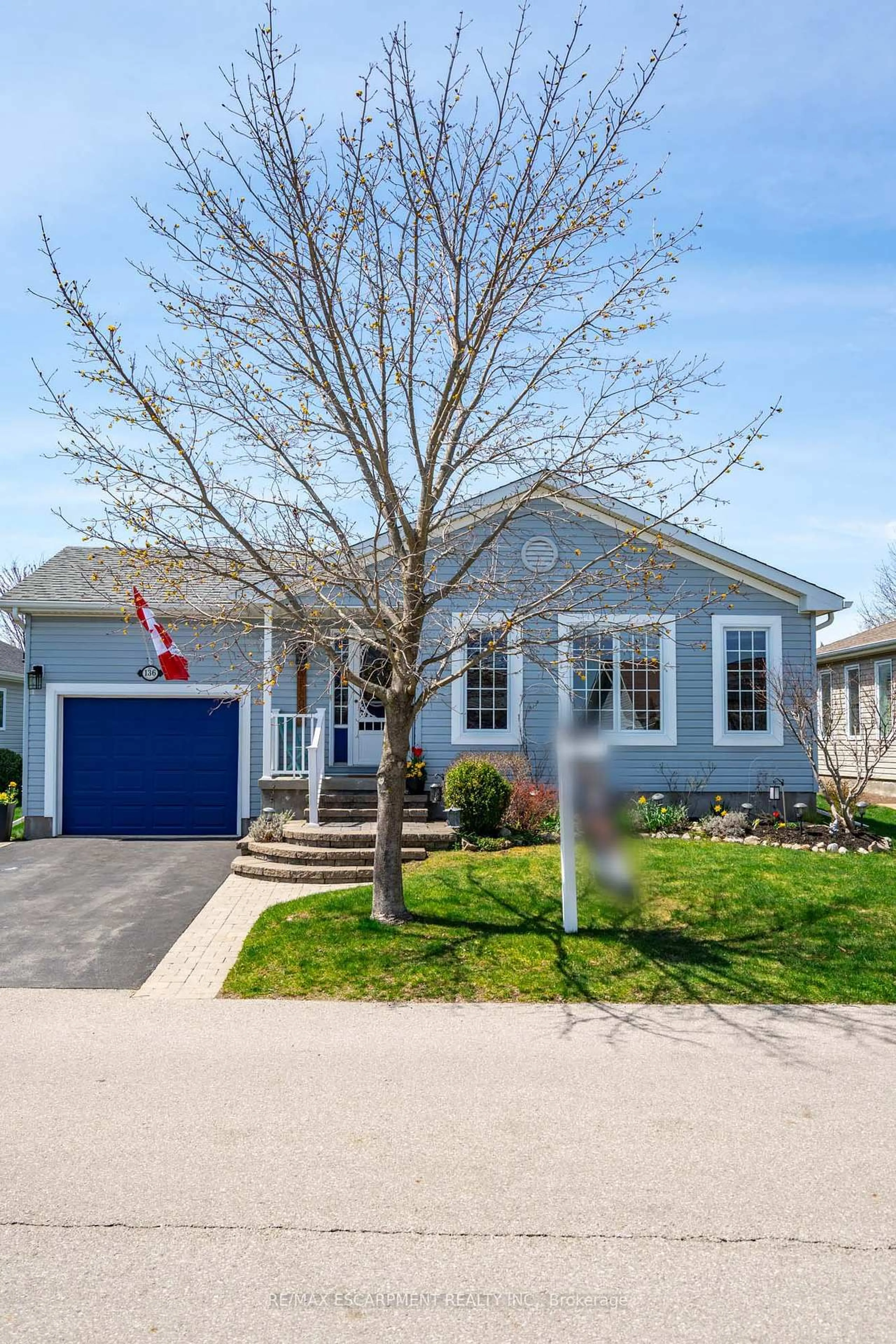 Home with vinyl exterior material, street for 136 Glenariff Dr, Hamilton Ontario L8B 1A5