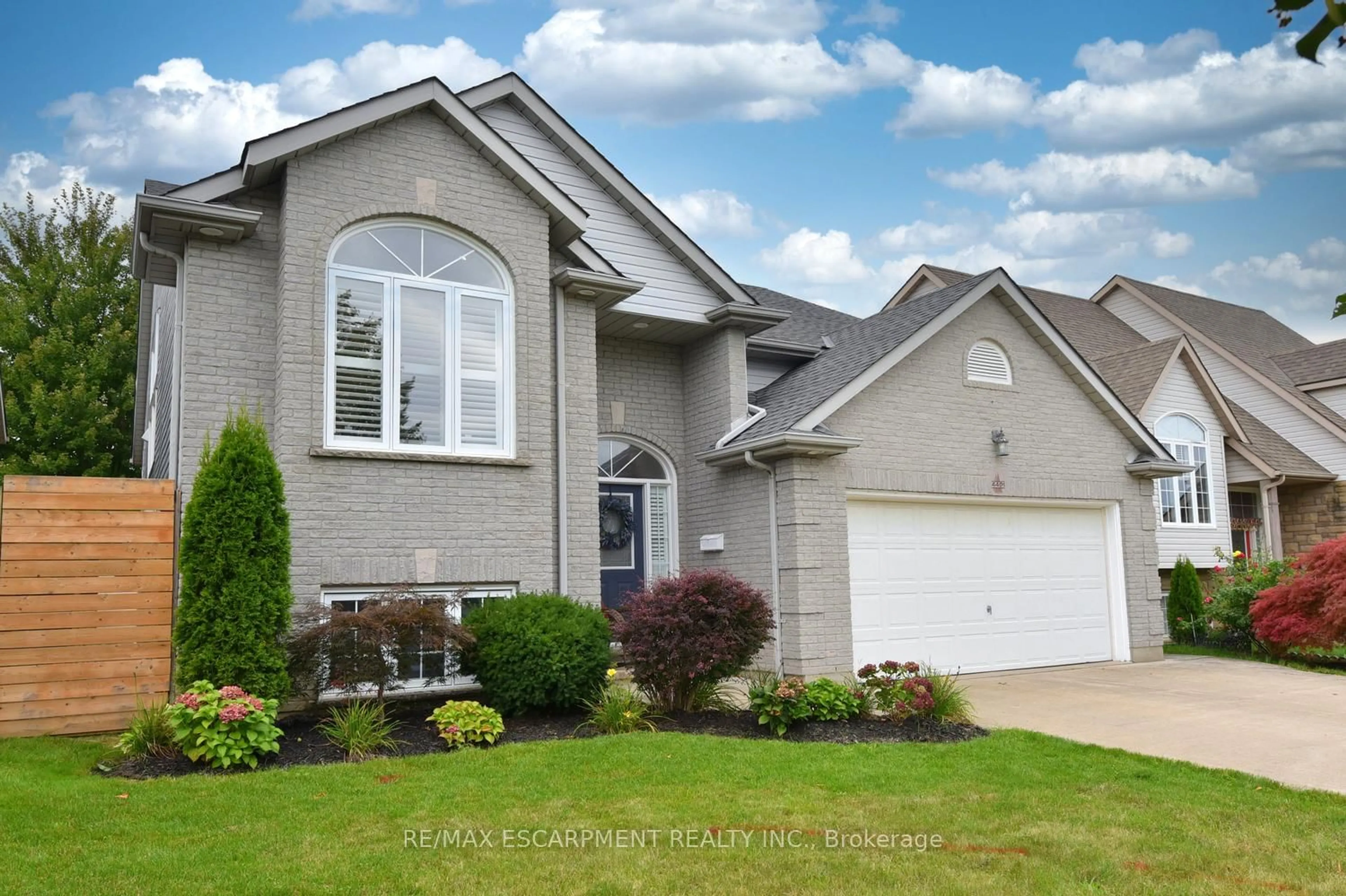 Home with vinyl exterior material, street for 4491 Connell Ave, Niagara Falls Ontario L2H 3E6