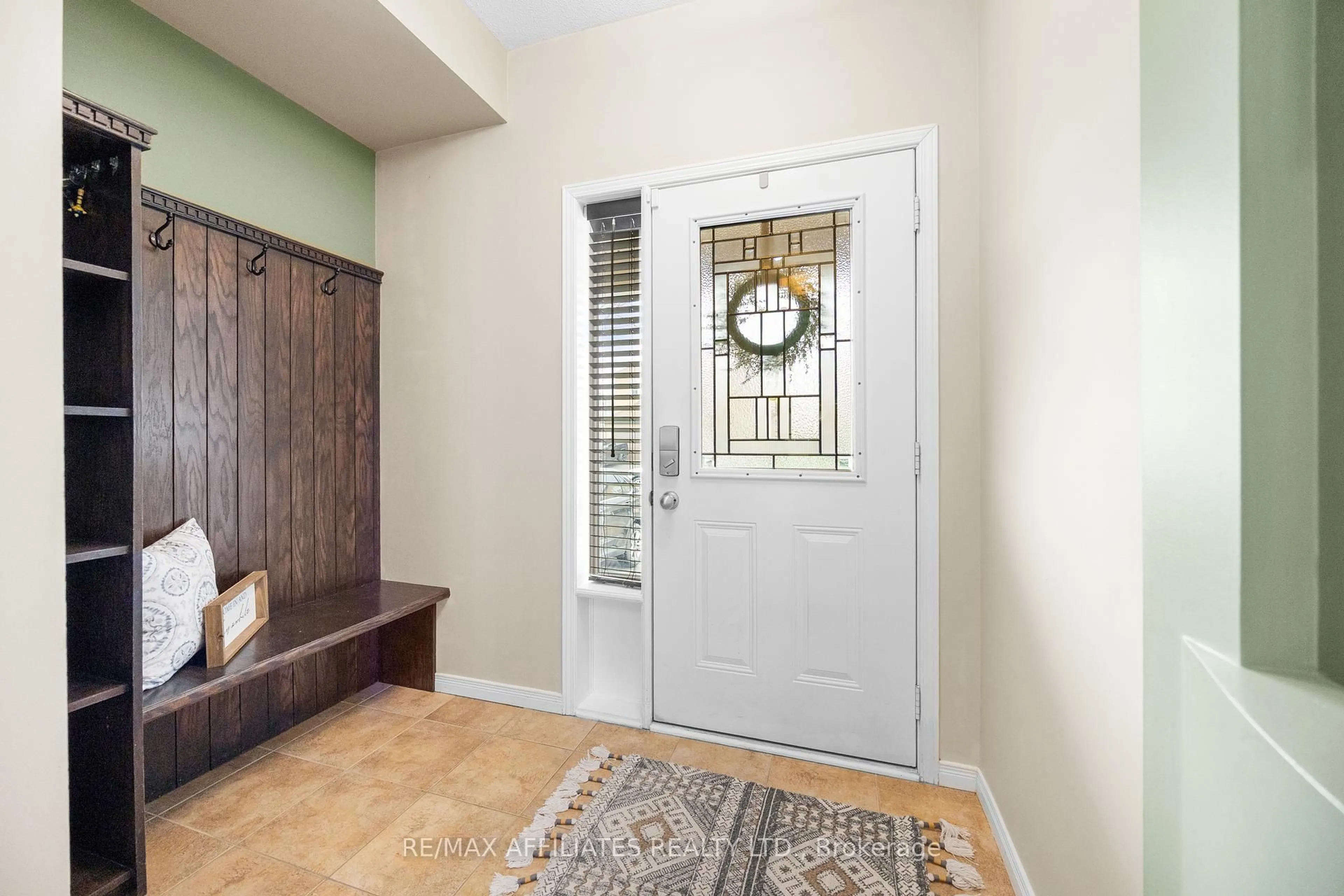 Indoor entryway for 62 HACKBERRY Tr, Carleton Place Ontario K7C 0B1