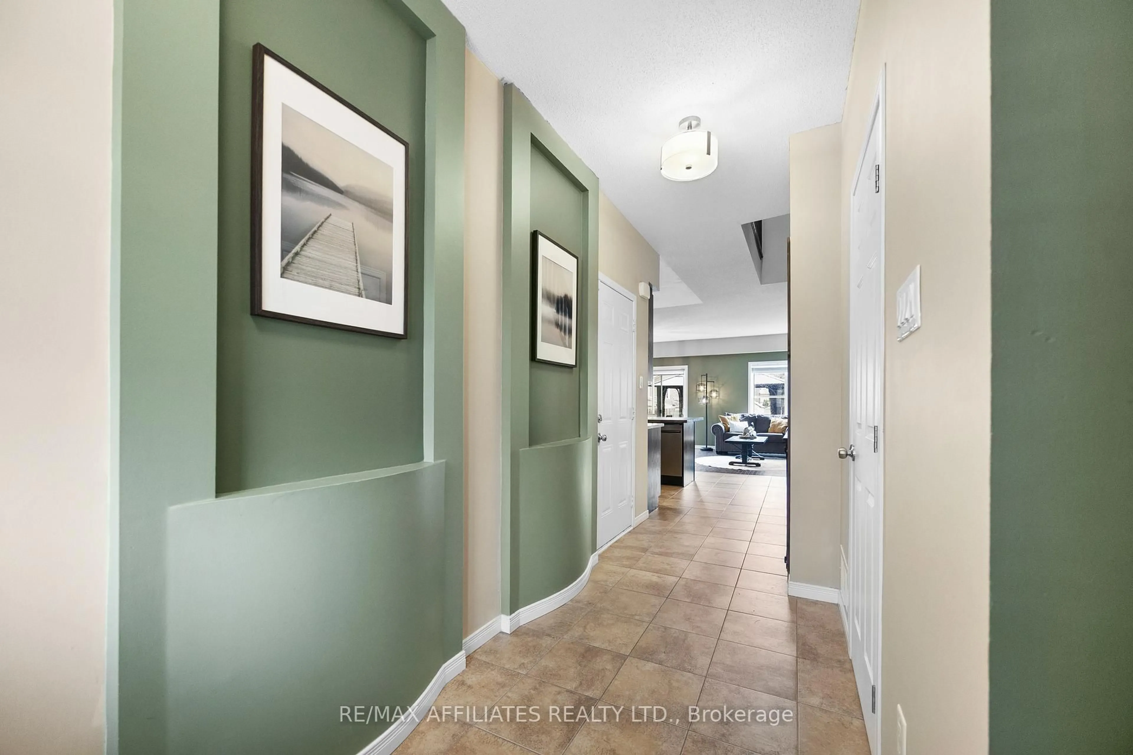 Indoor entryway for 62 HACKBERRY Tr, Carleton Place Ontario K7C 0B1