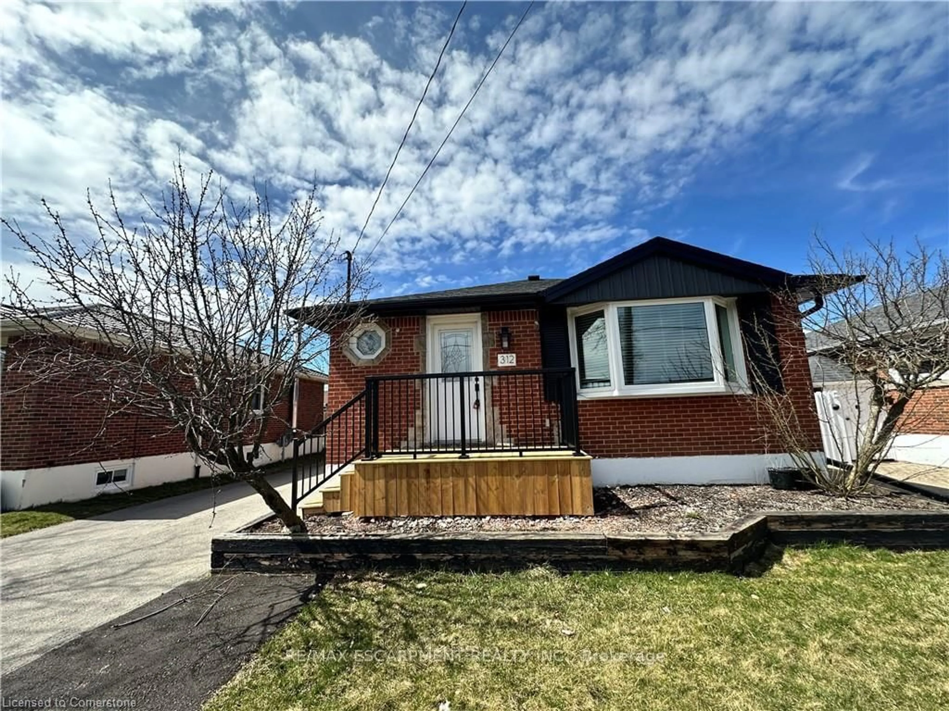 Unknown for 312 East 45th St, Hamilton Ontario L8T 3K8