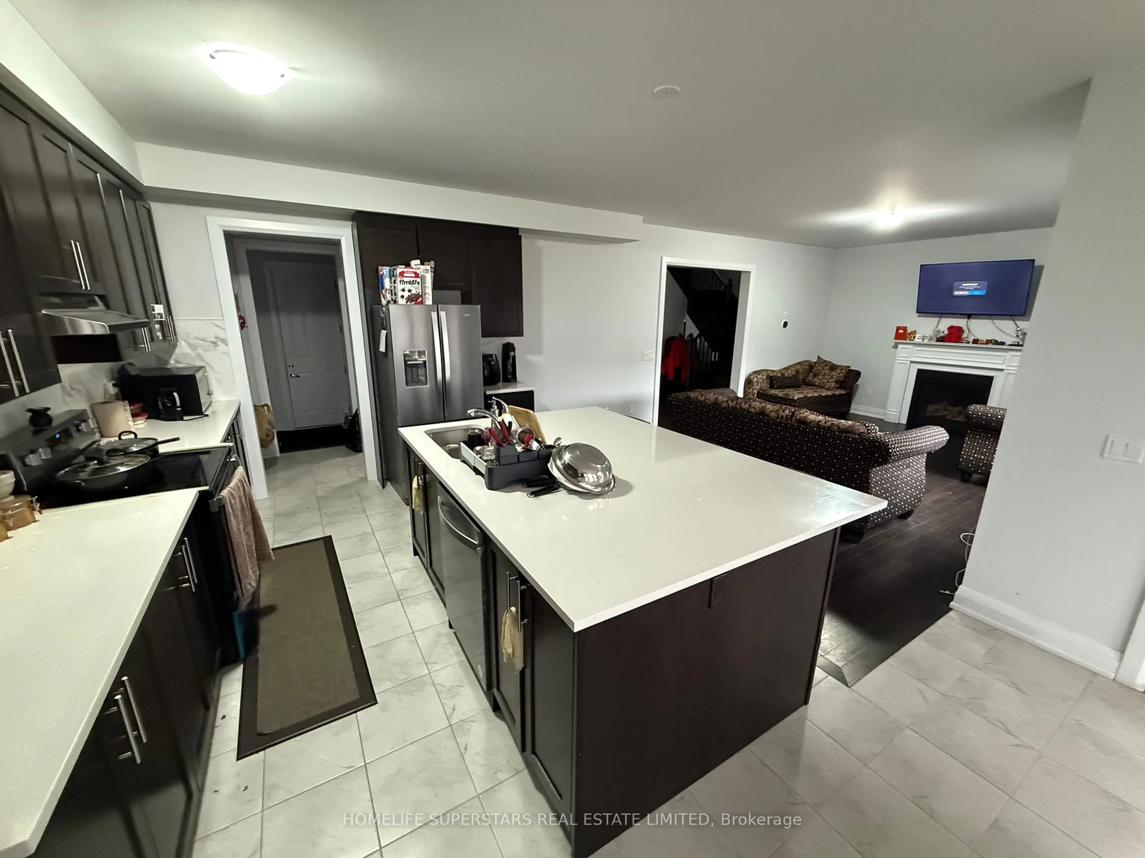 Open concept kitchen, ceramic/tile floor for 795 Queenston Blvd, Woodstock Ontario N4T 0N1