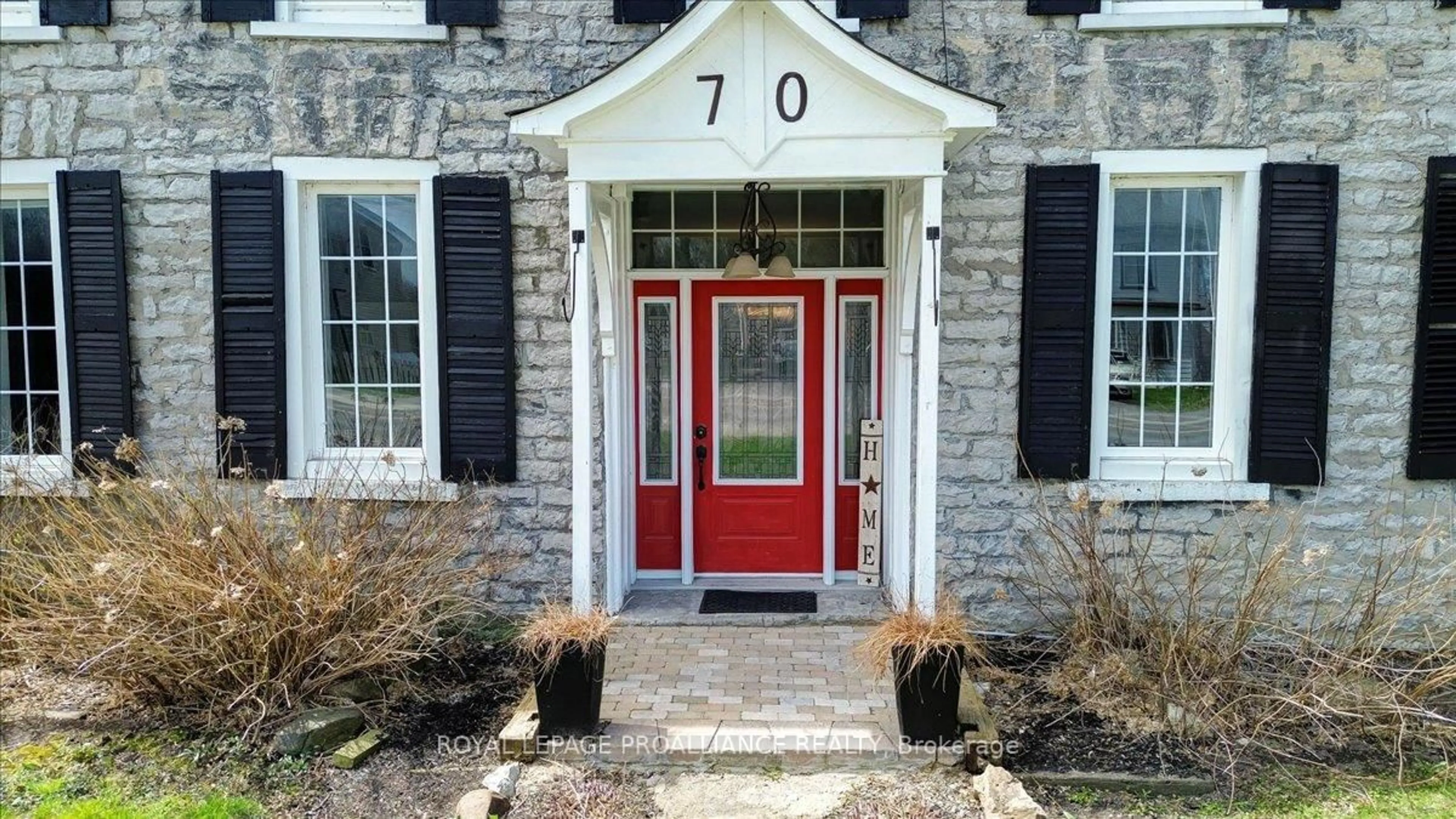 Indoor entryway for 70 York Rd, Shannonville Ontario K0K 3A0