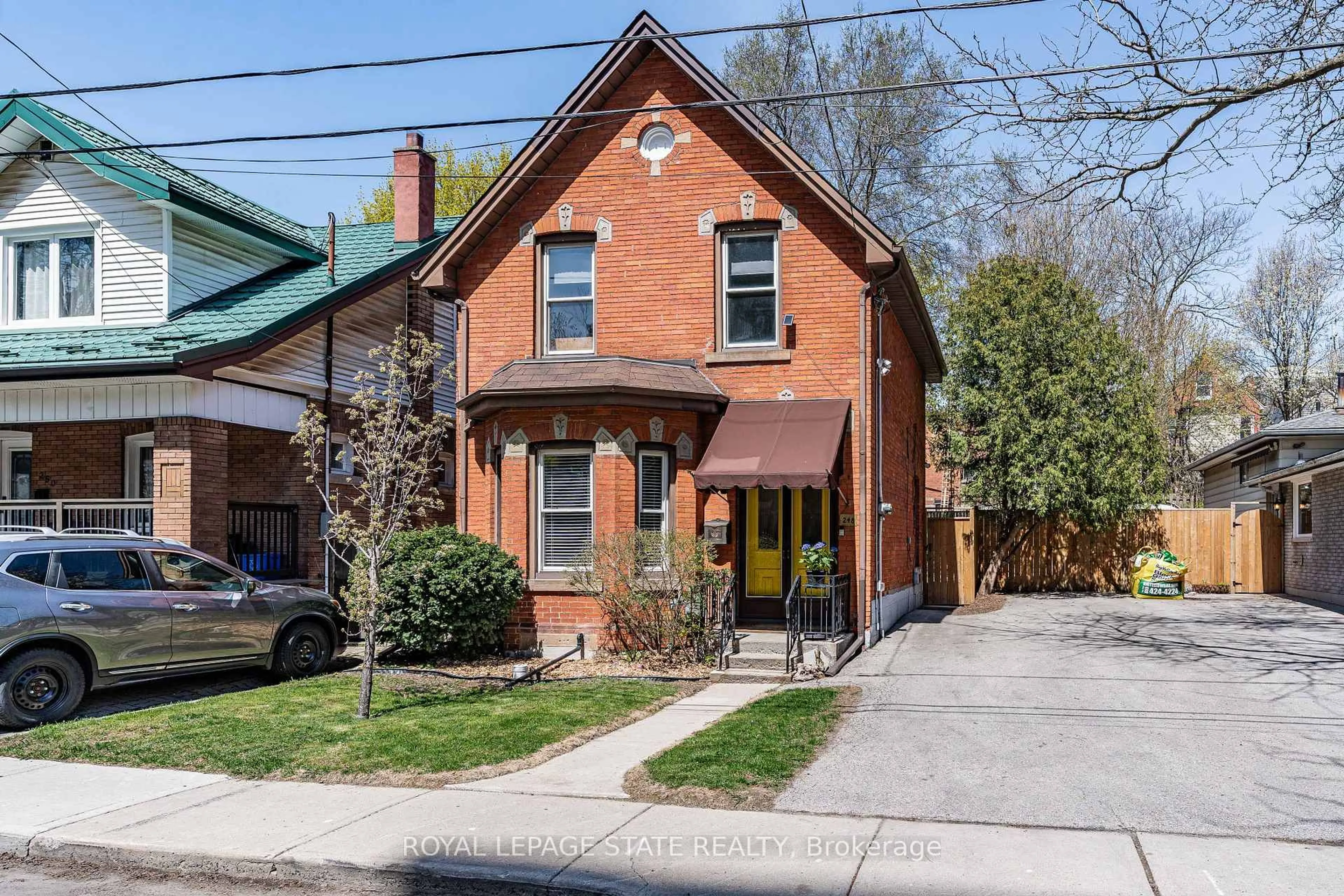 Home with brick exterior material, street for 248 Bold St, Hamilton Ontario L8P 1V8