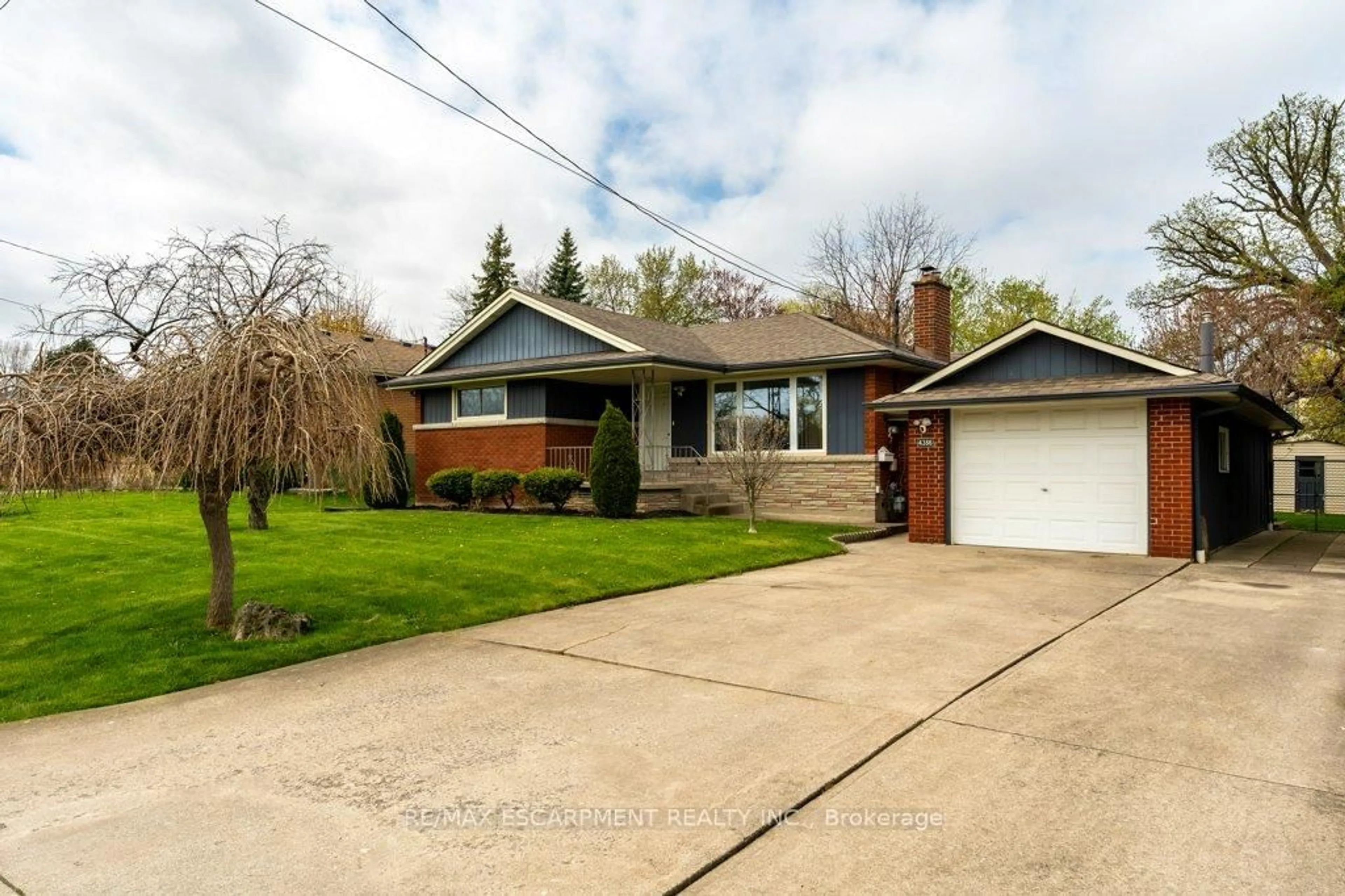 Unknown for 4386 Jackson St, Lincoln Ontario L3J 0N9