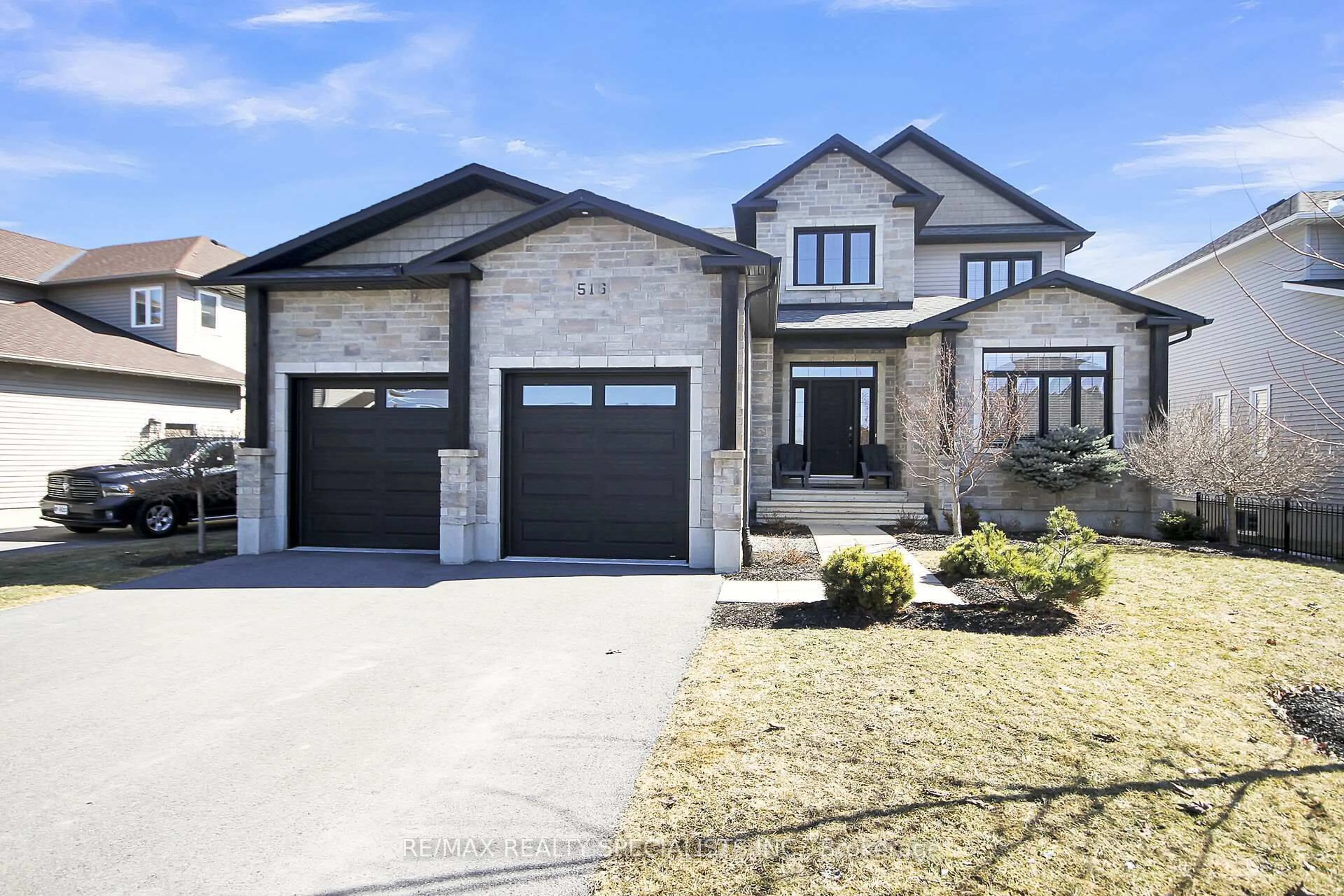 Home with brick exterior material, street for 516 Junction St, Russell Ontario K4R 0A4