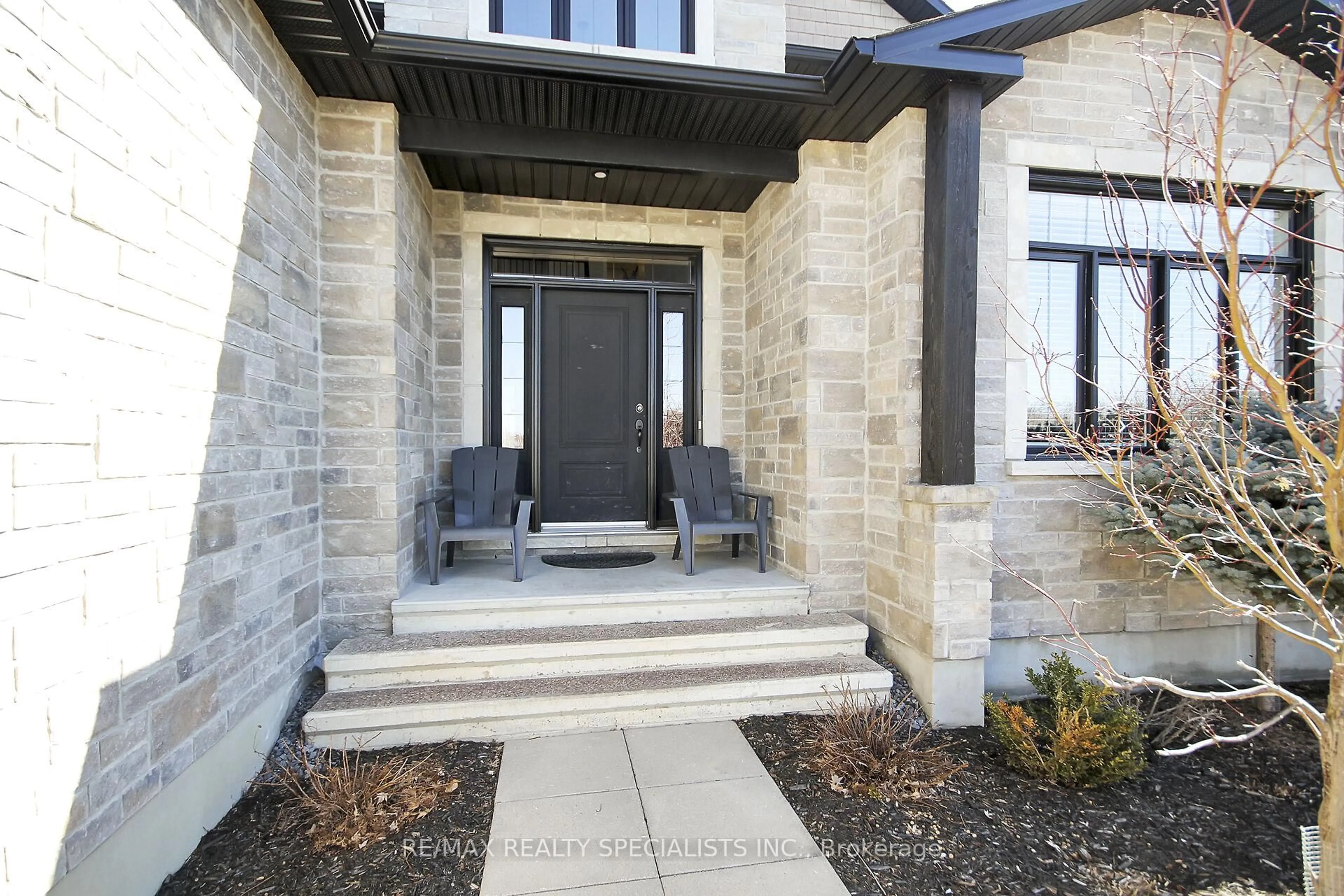 Unknown for 516 Junction St, Russell Ontario K4R 0A4