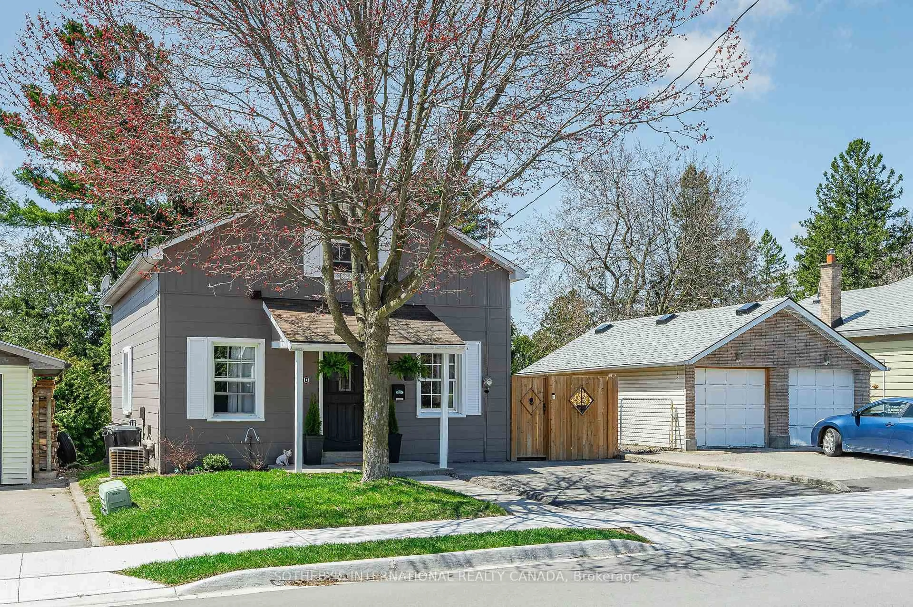 Unknown for 80 Elgin St, Cambridge Ontario N1R 5H3