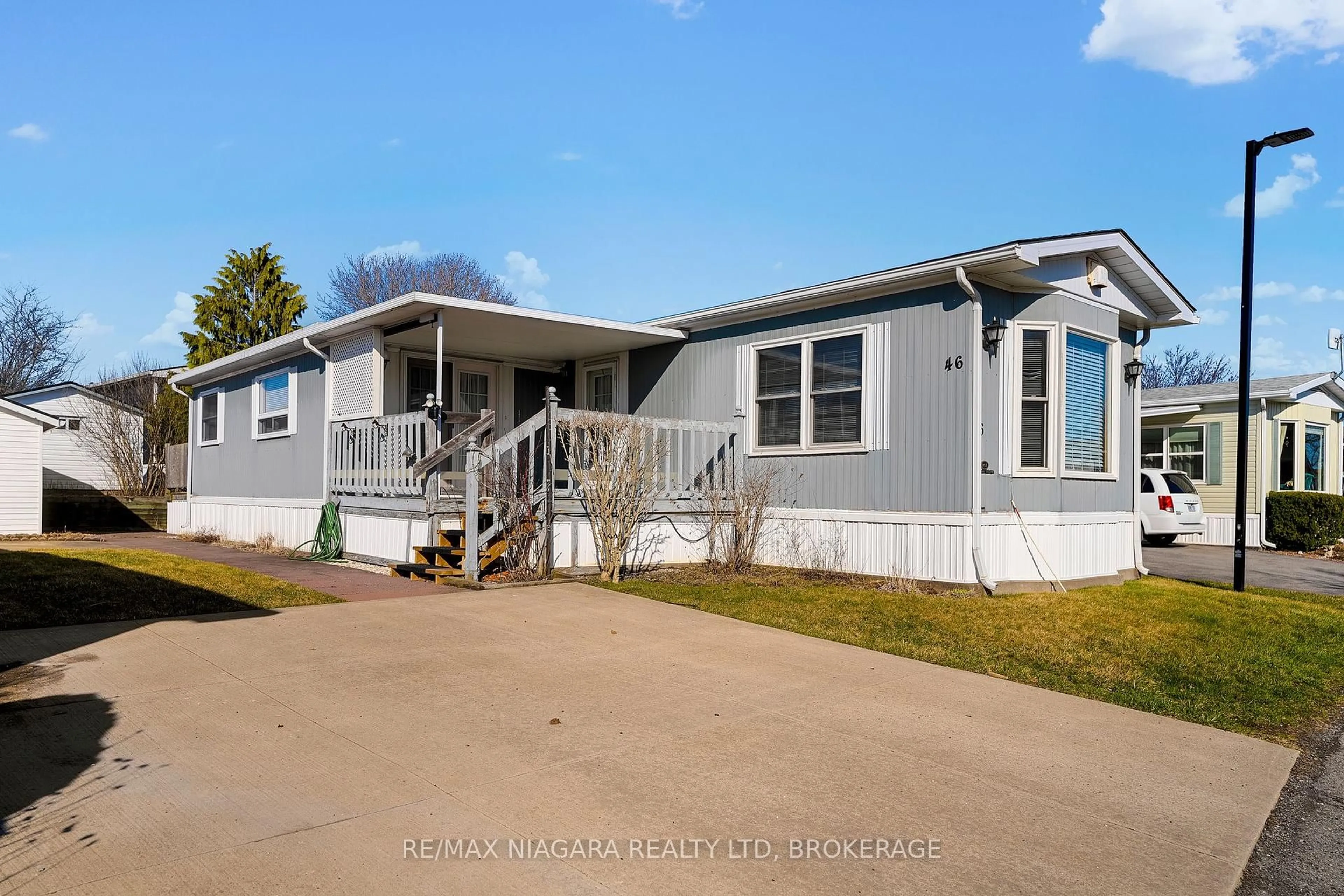Home with vinyl exterior material, water/lake/river/ocean view for 3033 Townline Rd #46, Fort Erie Ontario L0S 1S1